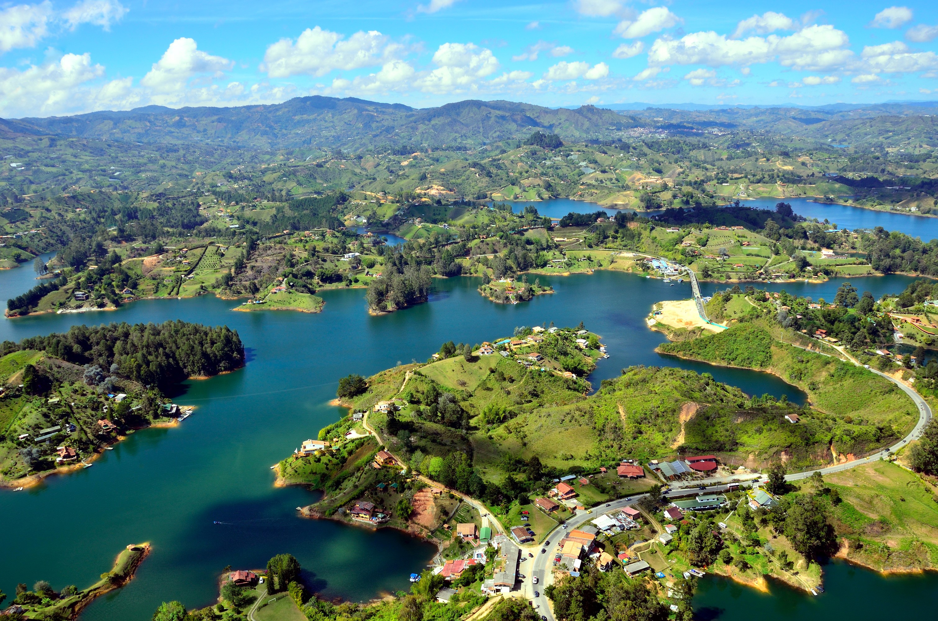 Guatape, Colombia Scenery with Rivers and Islands HD Wallpaper