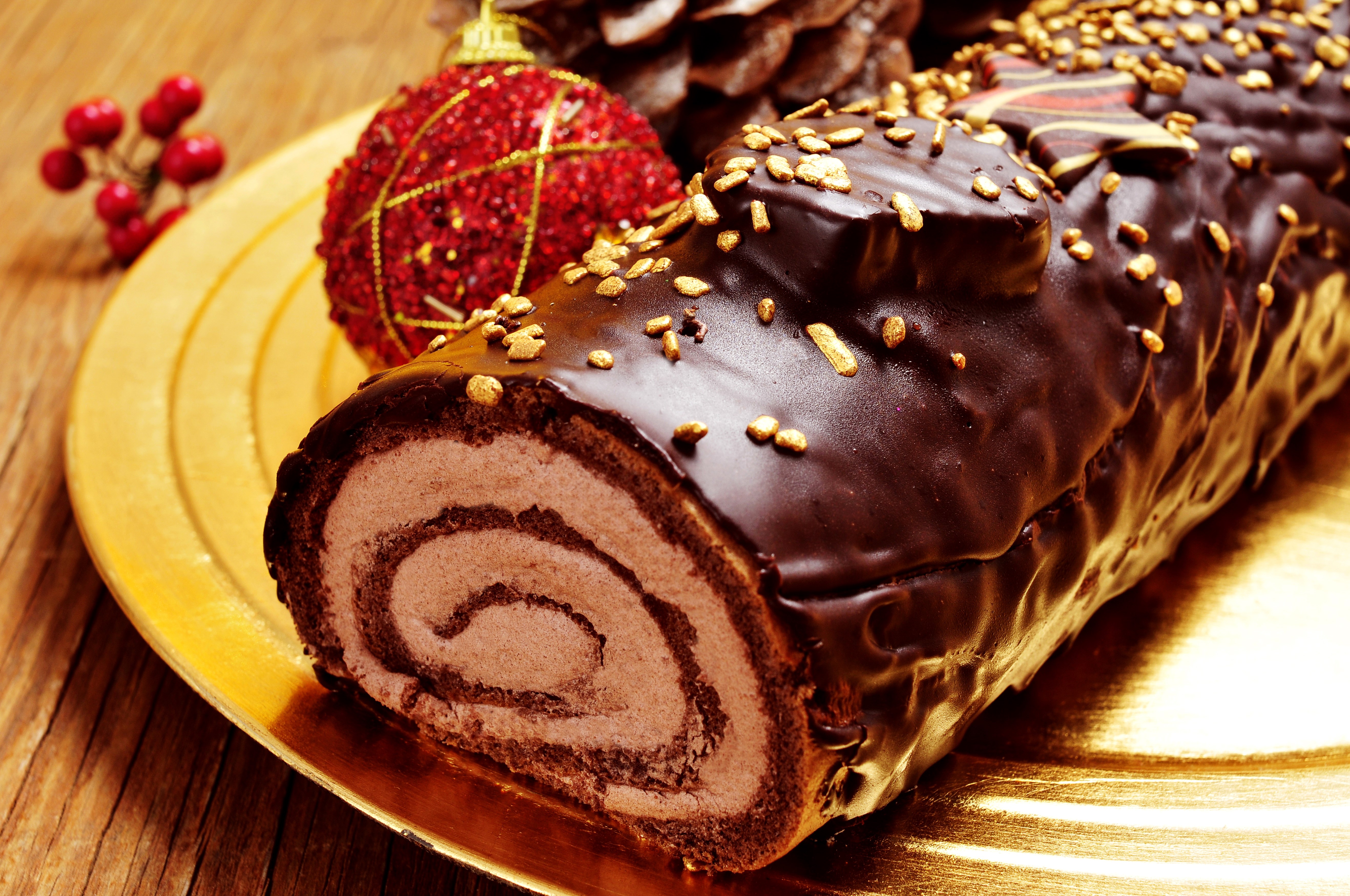 Chocolate Swiss Roll Cake with Christmas Decorations HD Wallpaper