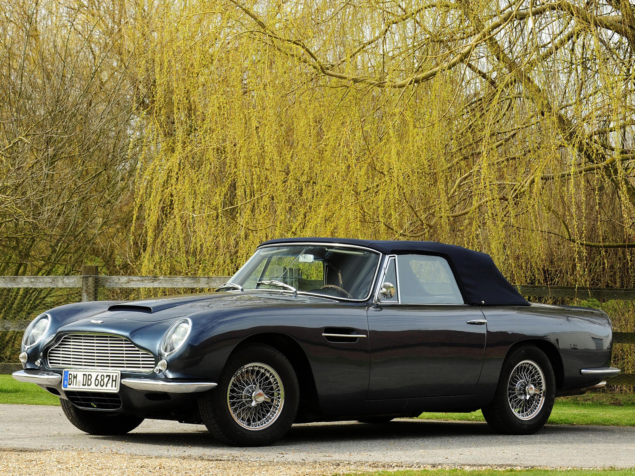 1965 Aston Martin DB6 Volante convertible HD Wallpaper