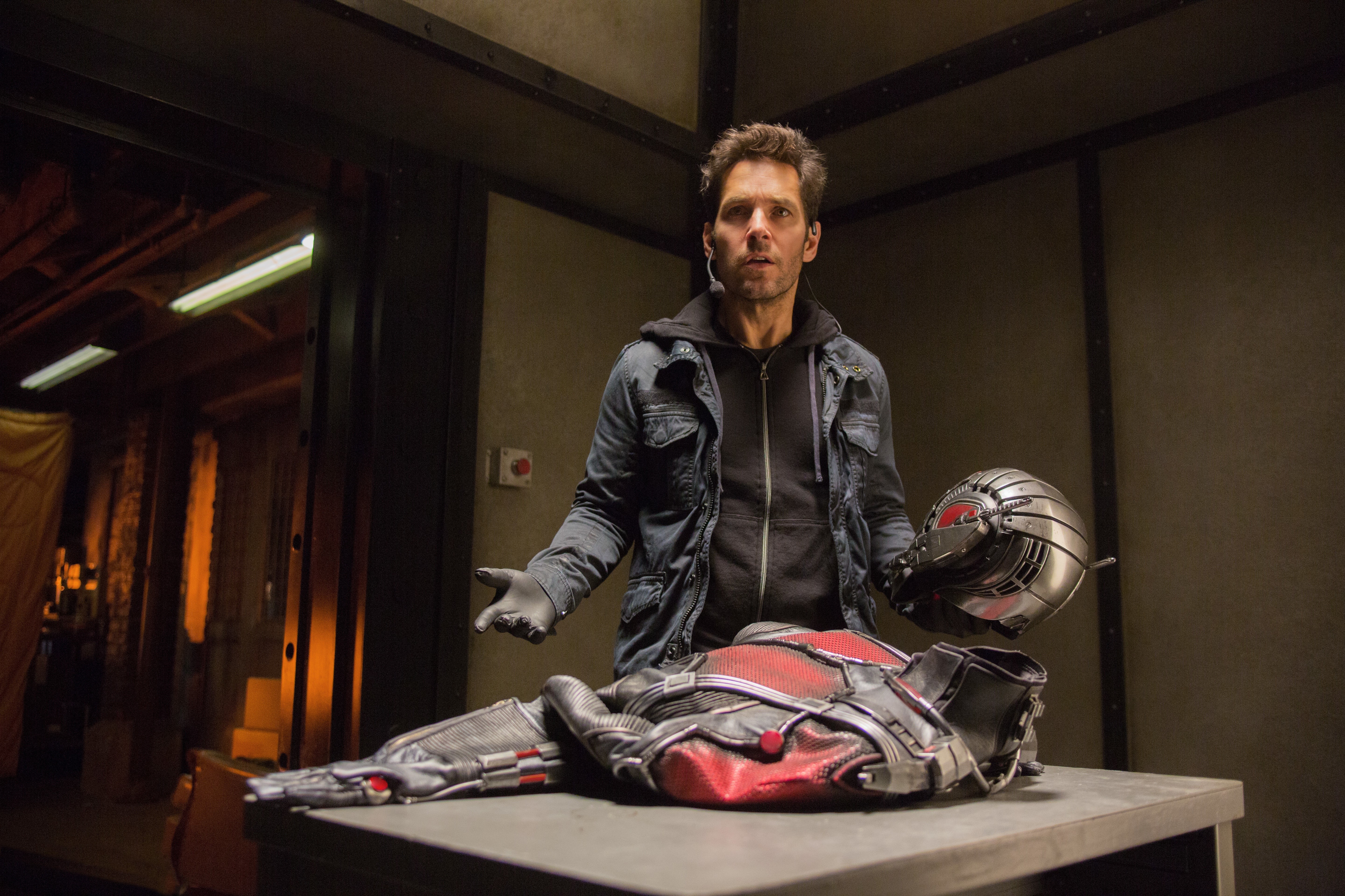 Paul Rudd as Ant-Man with Ant-Man suit and helmet HD Wallpaper