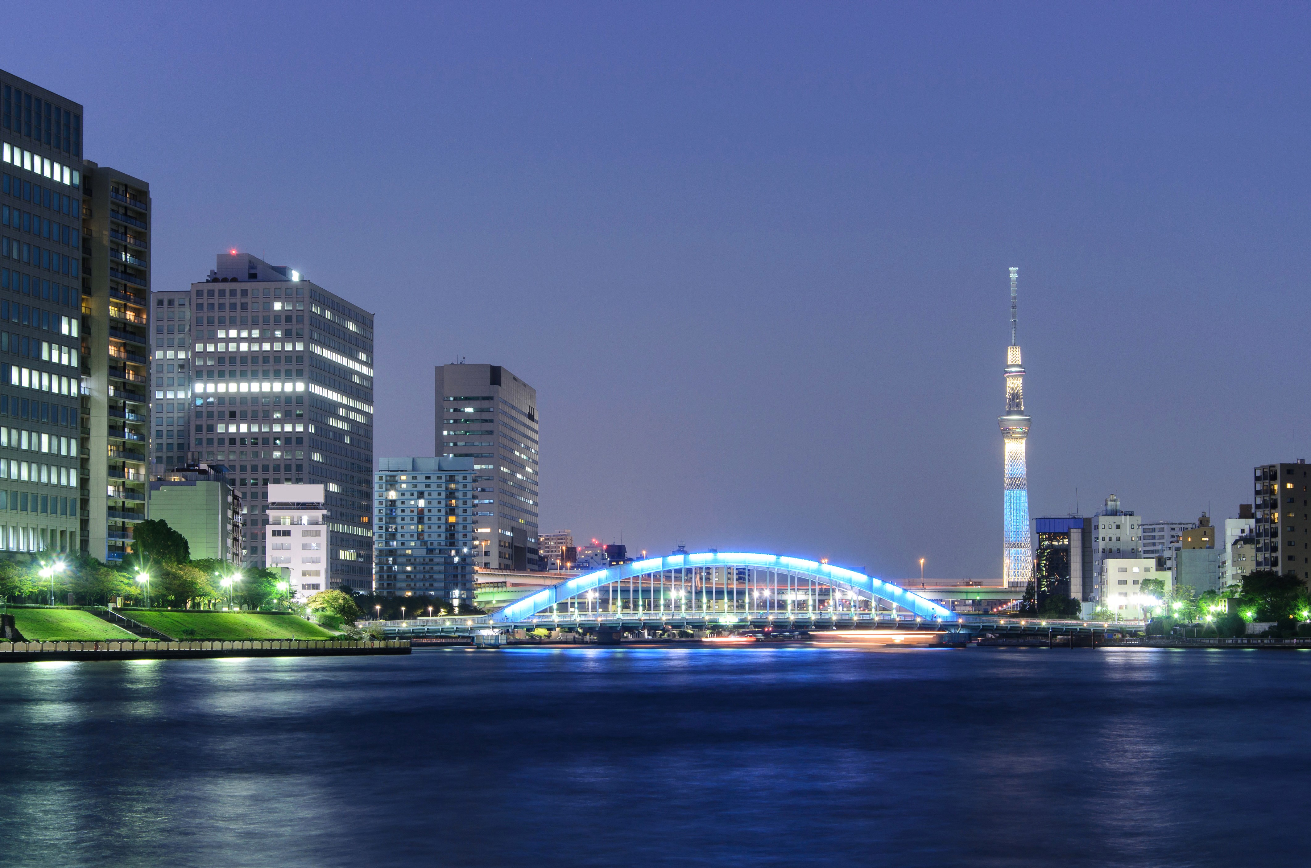 Tokyo Skyline with Bridge and Skytree at Night HD Wallpaper