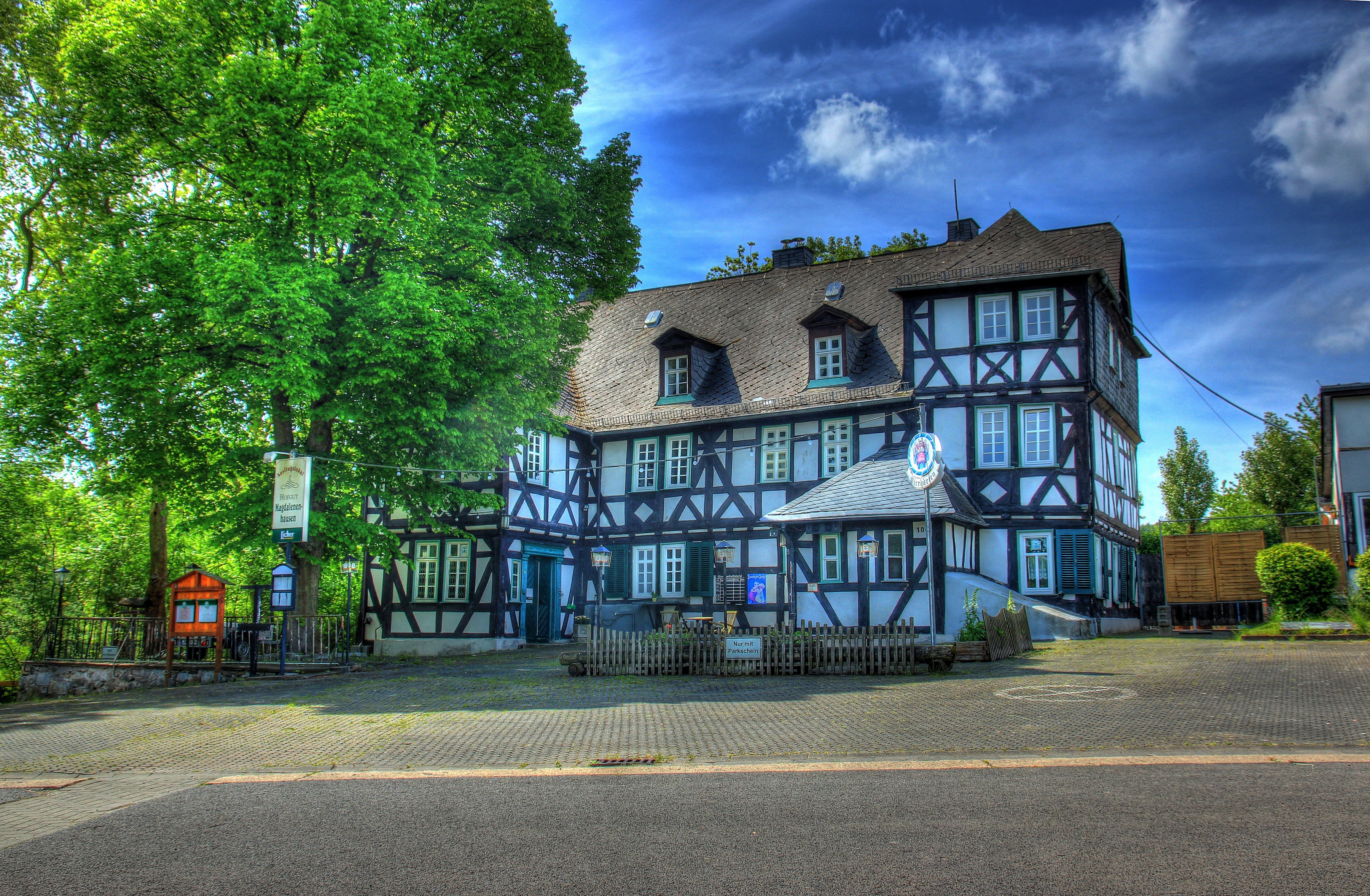 Half-timbered building in Wetzlar, Germany HD Wallpaper
