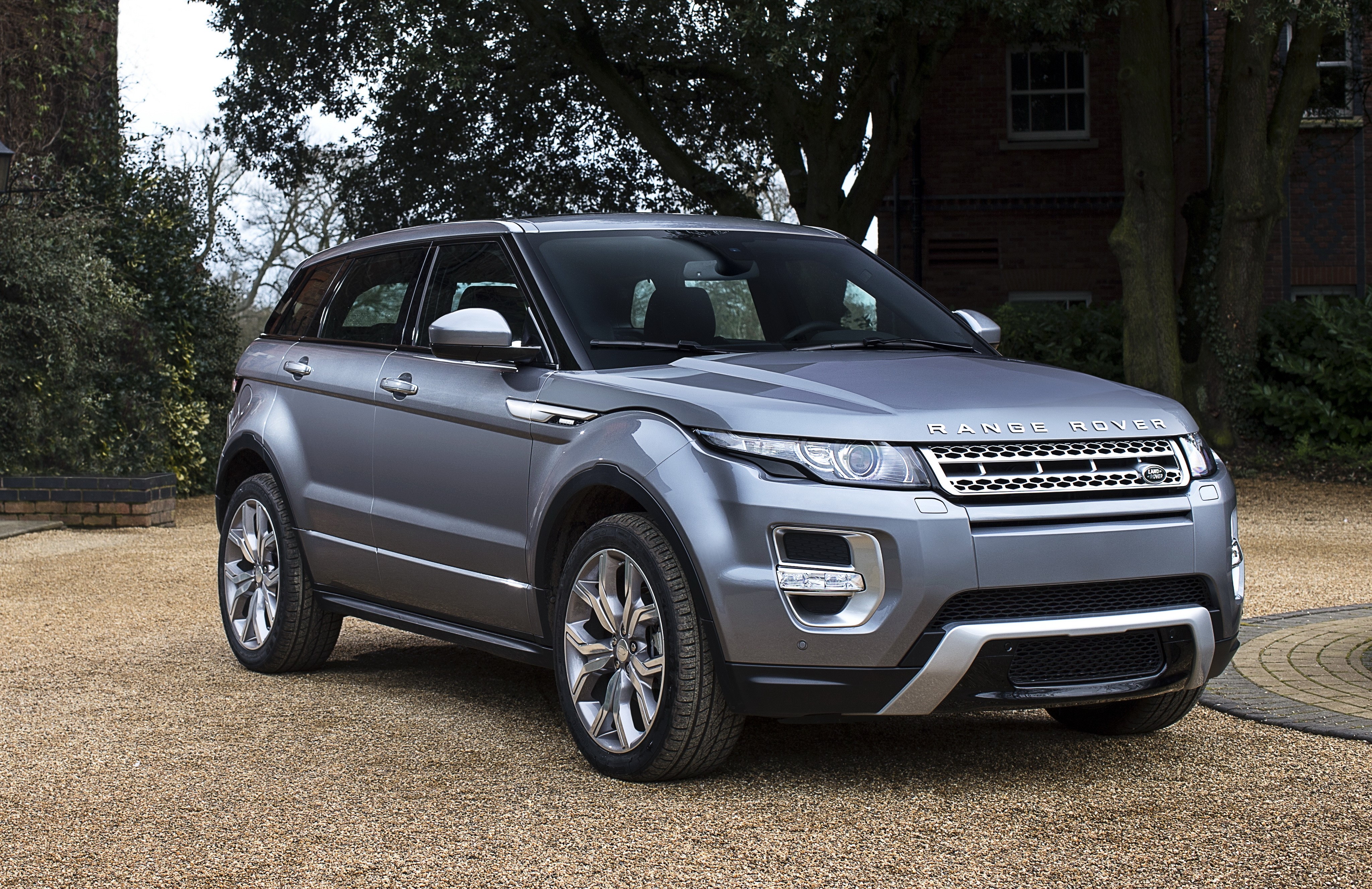 Grey Land Rover Evoque HD Wallpaper