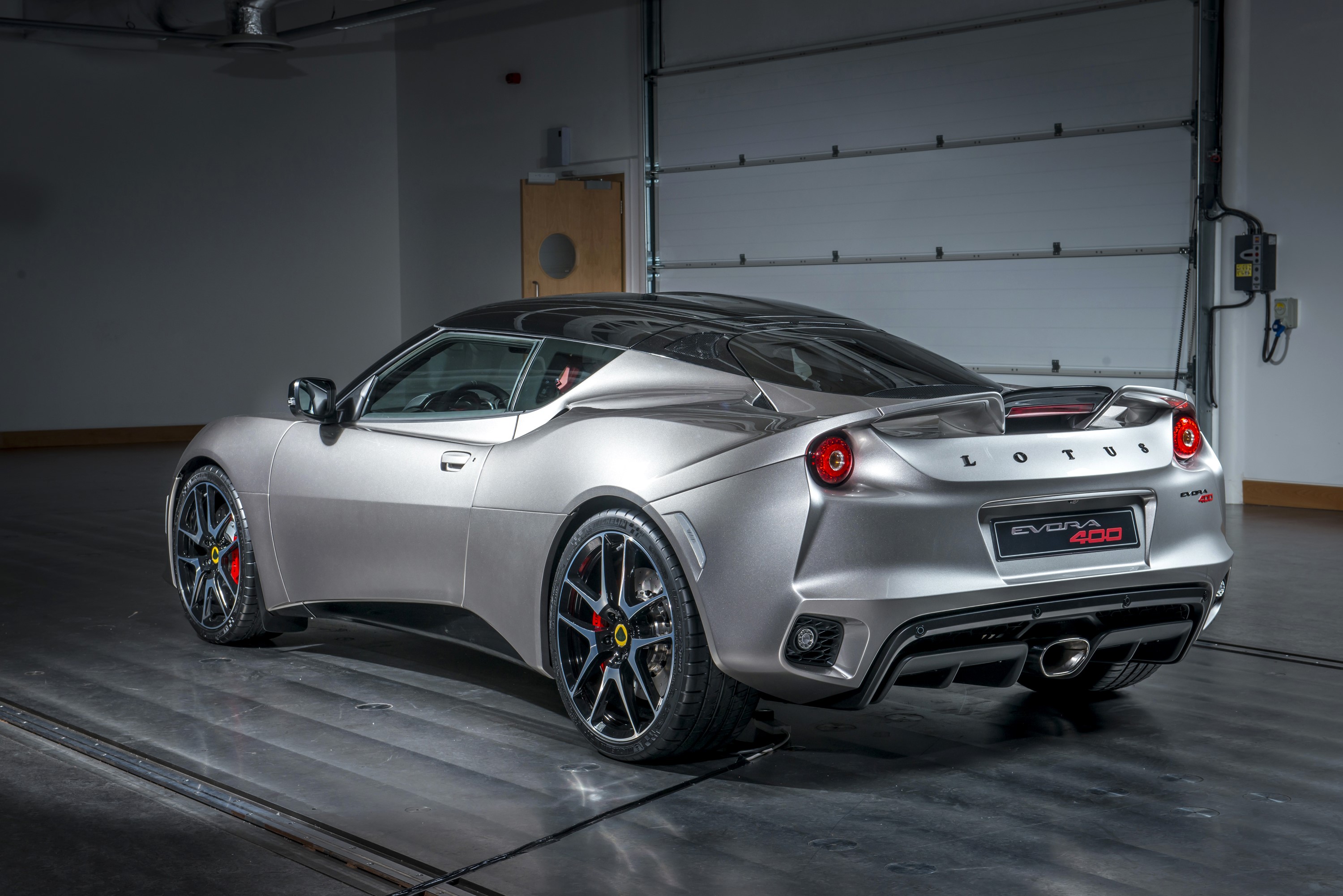 Lotus Evora 400 rear view HD Wallpaper