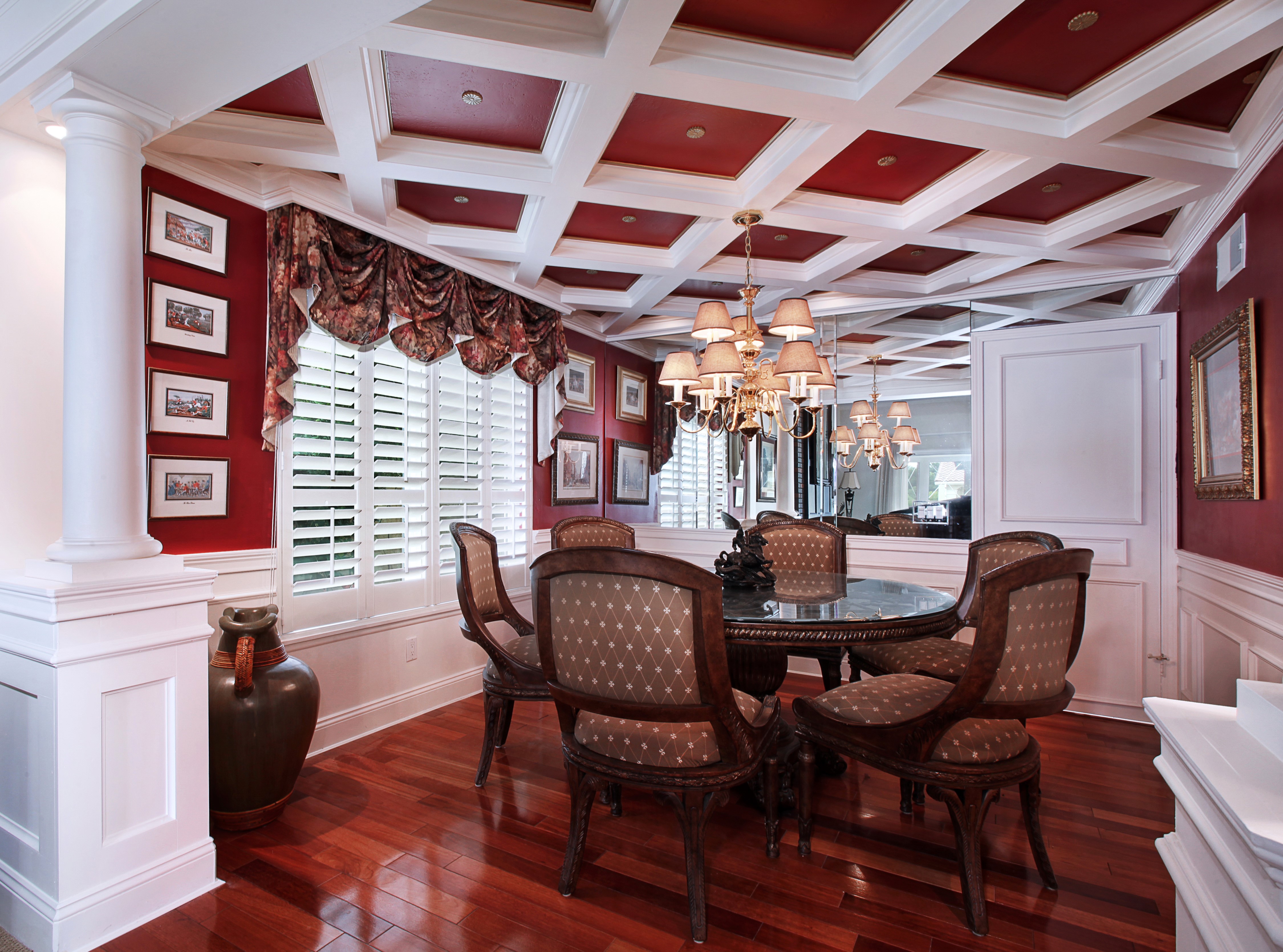 Dining Room with Chandelier and Chairs HD Wallpaper