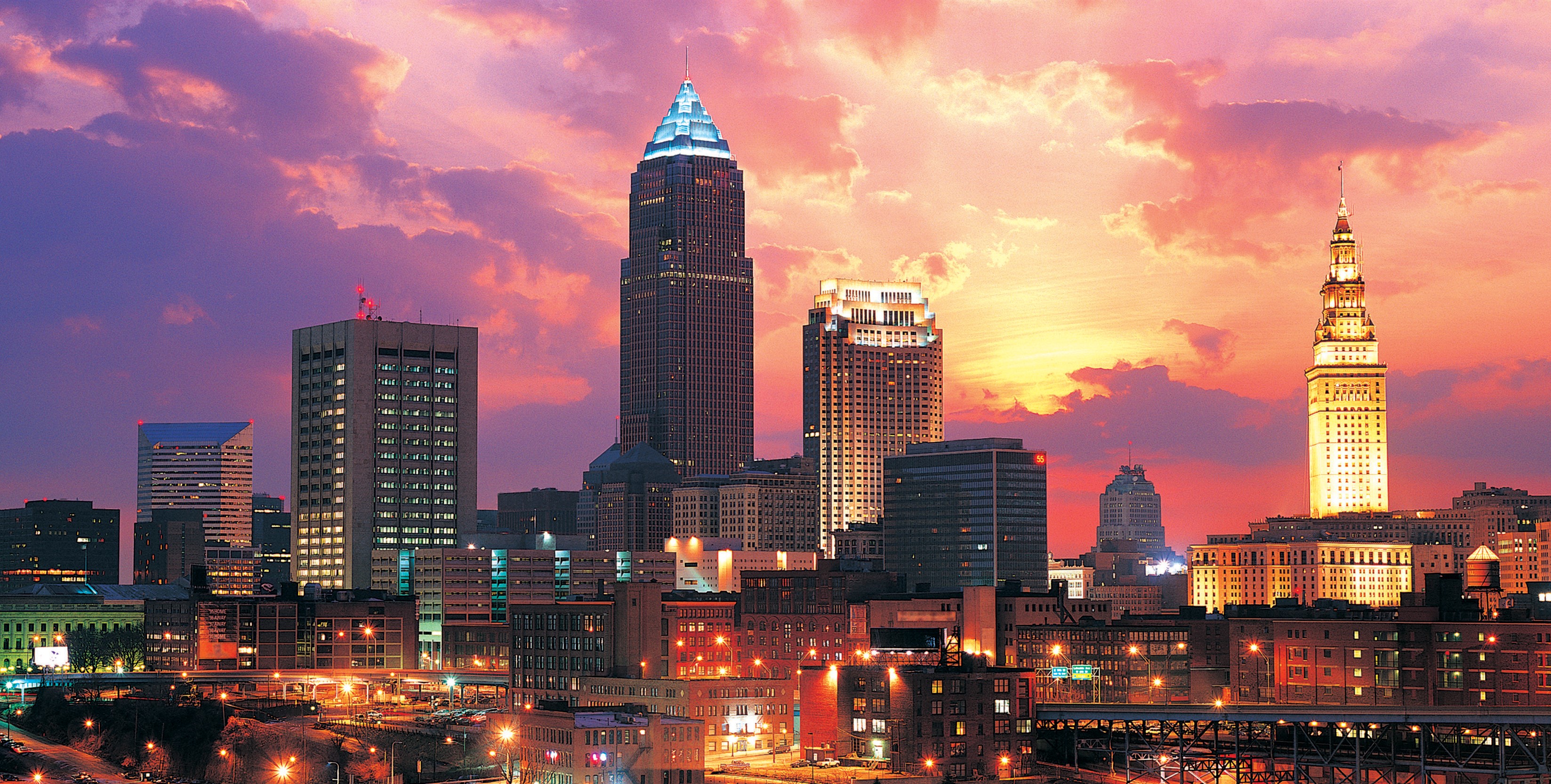 Cleveland skyline at sunset HD Wallpaper