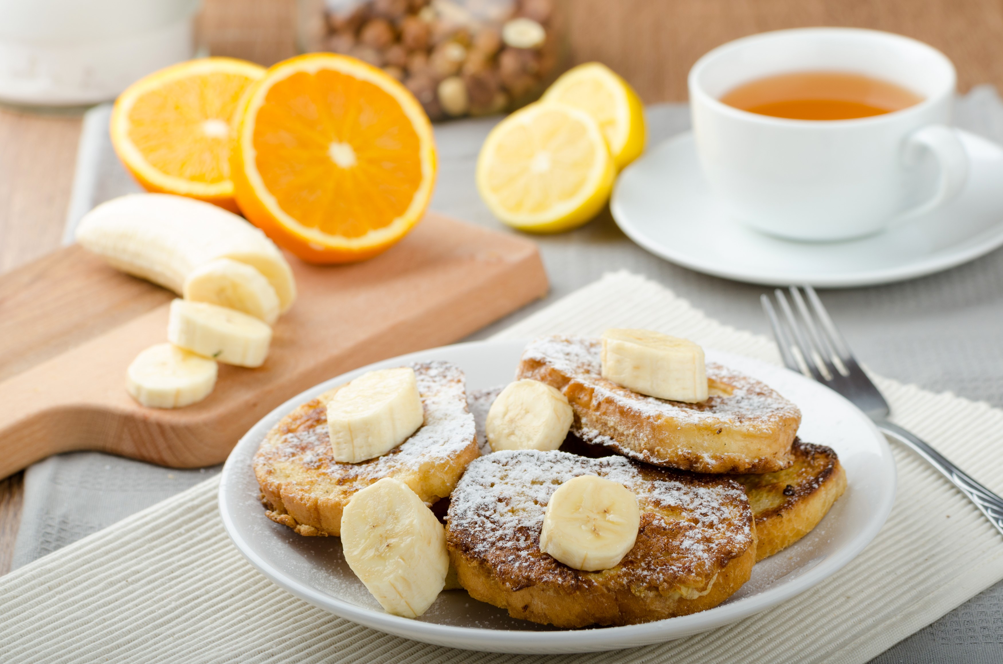 French Toast with Bananas, Oranges, and Tea HD Wallpaper
