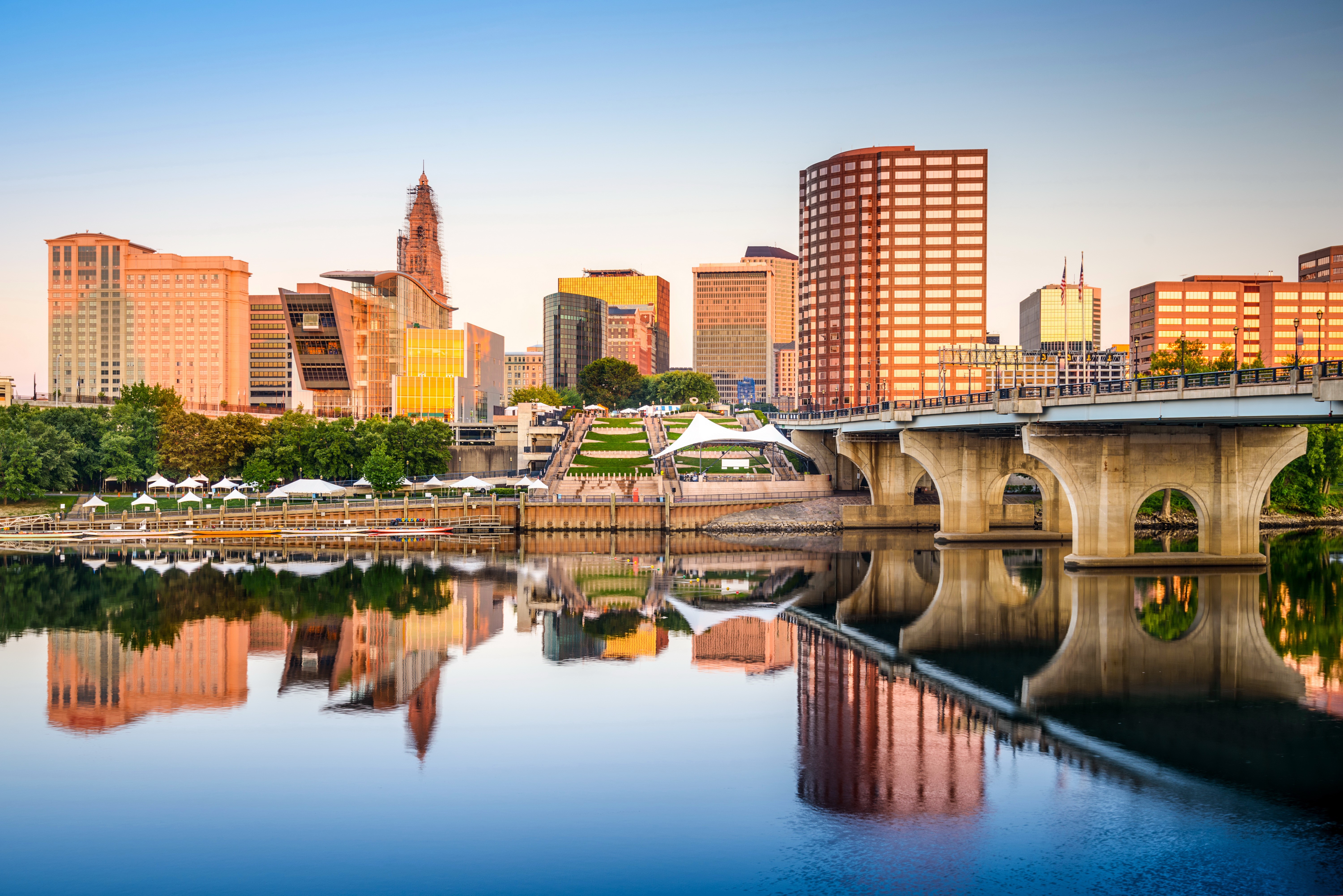 Hartford Connecticut Skyline and Bridge over River HD Wallpaper