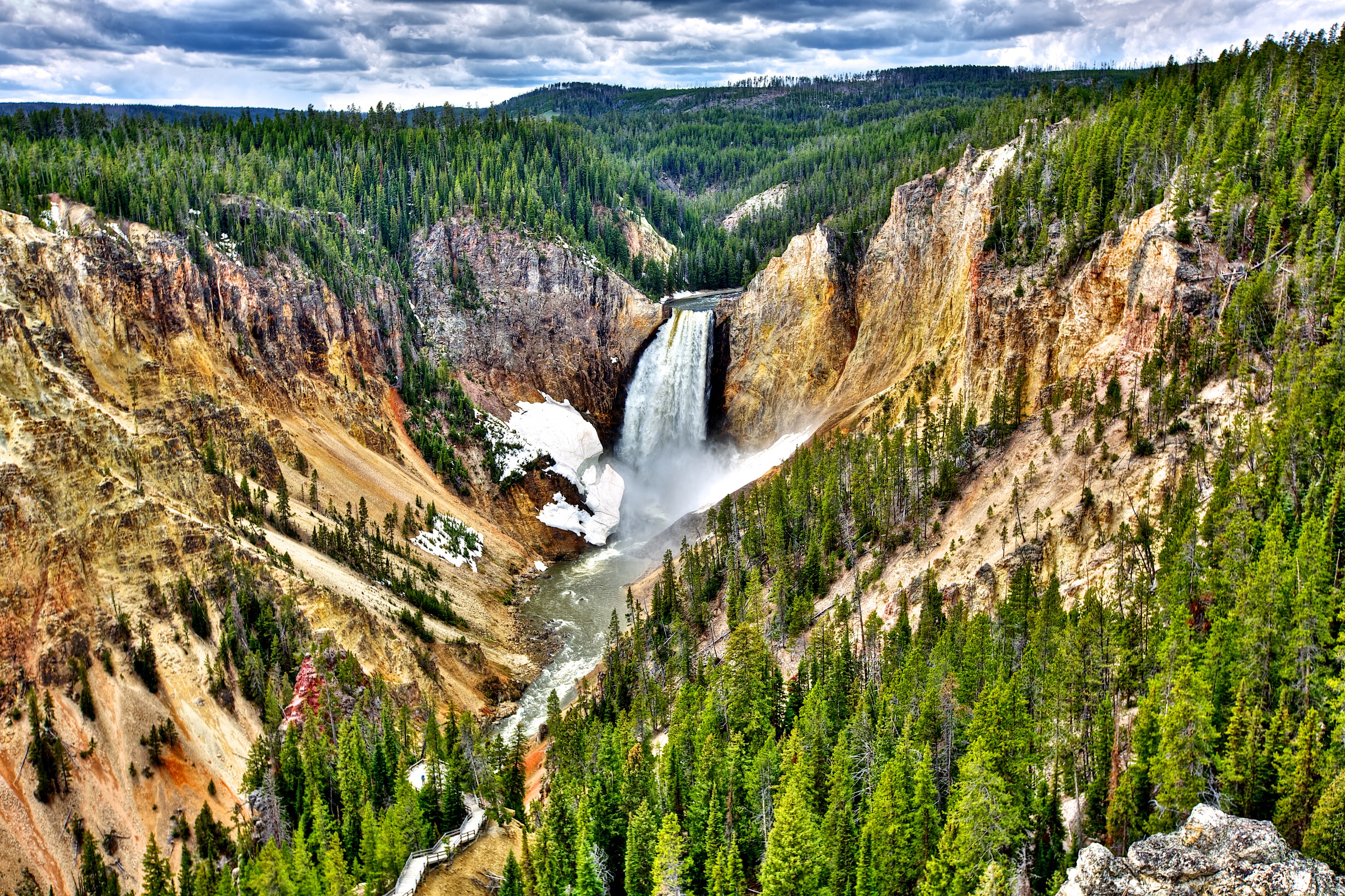 Grand Canyon of the Yellowstone Waterfall, USA HD Wallpaper