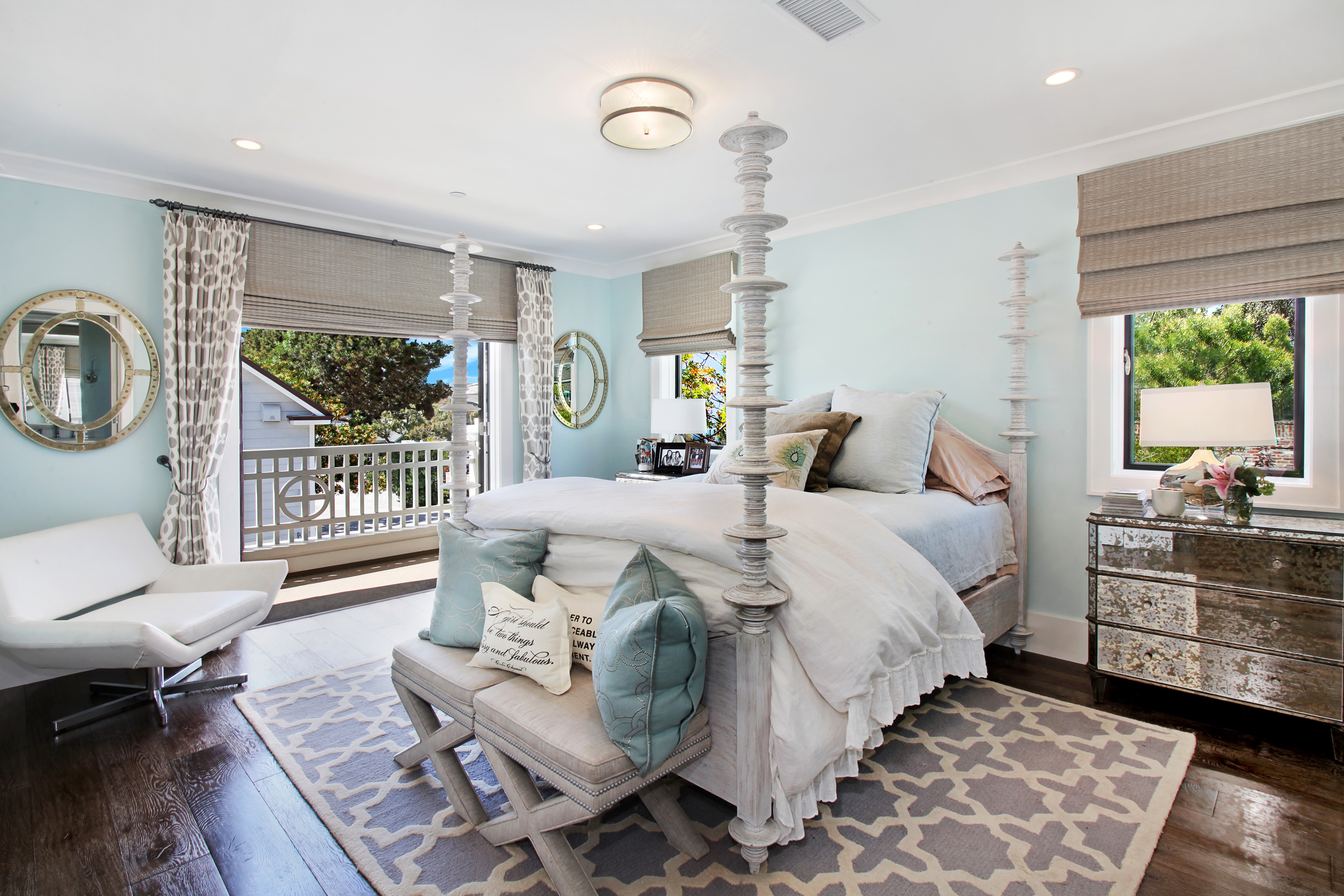 Bedroom with Four-Poster Bed and Balcony HD Wallpaper