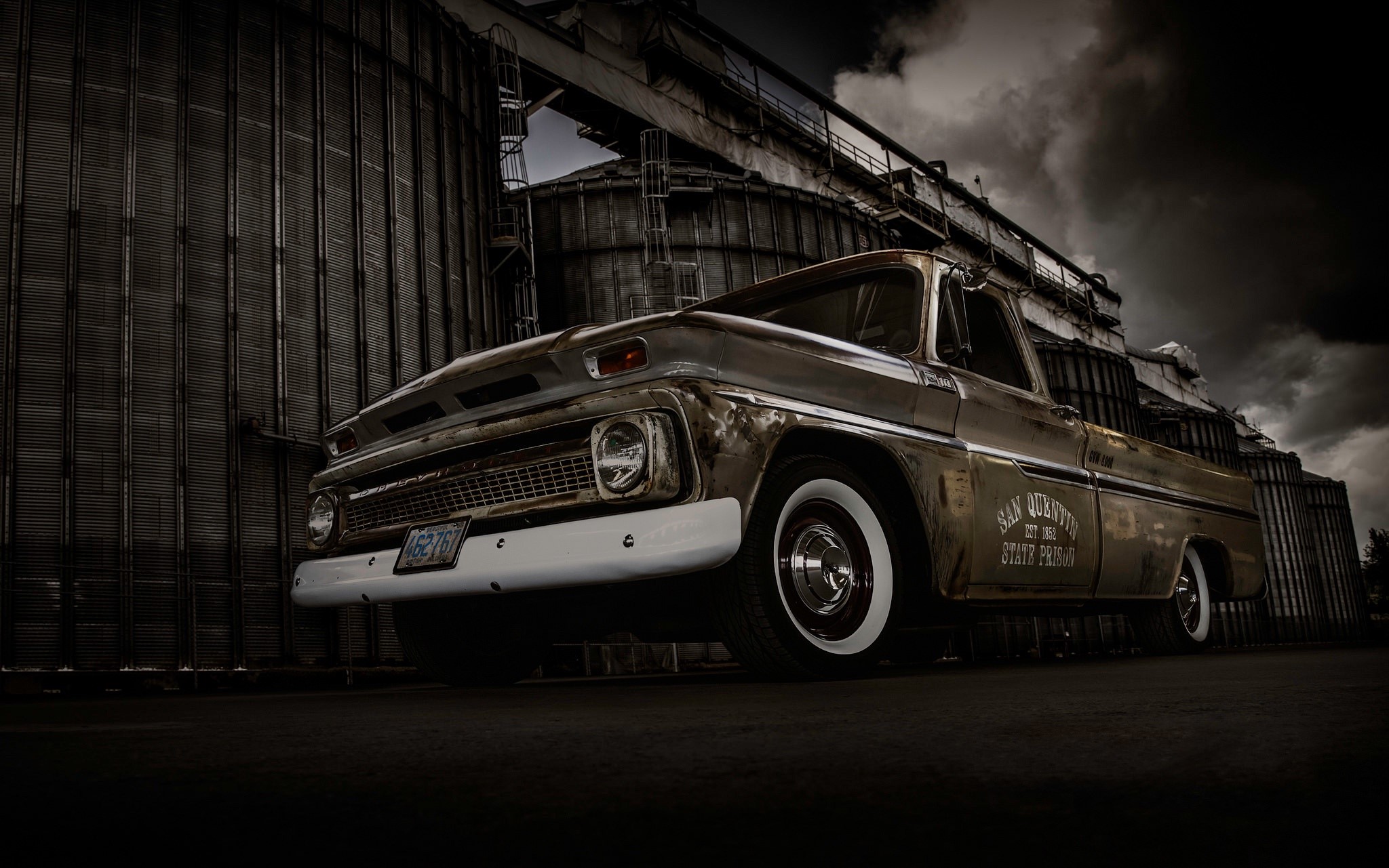 Rusty Chevrolet Pickup Truck at San Quentin State Prison HD Wallpaper