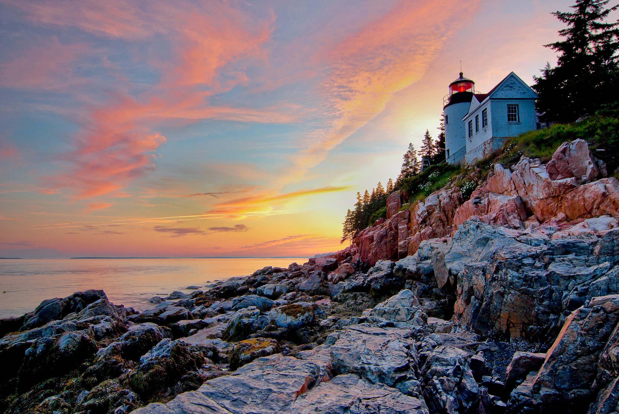 Bass Harbor Head Light Lighthouse at sunset HD Wallpaper