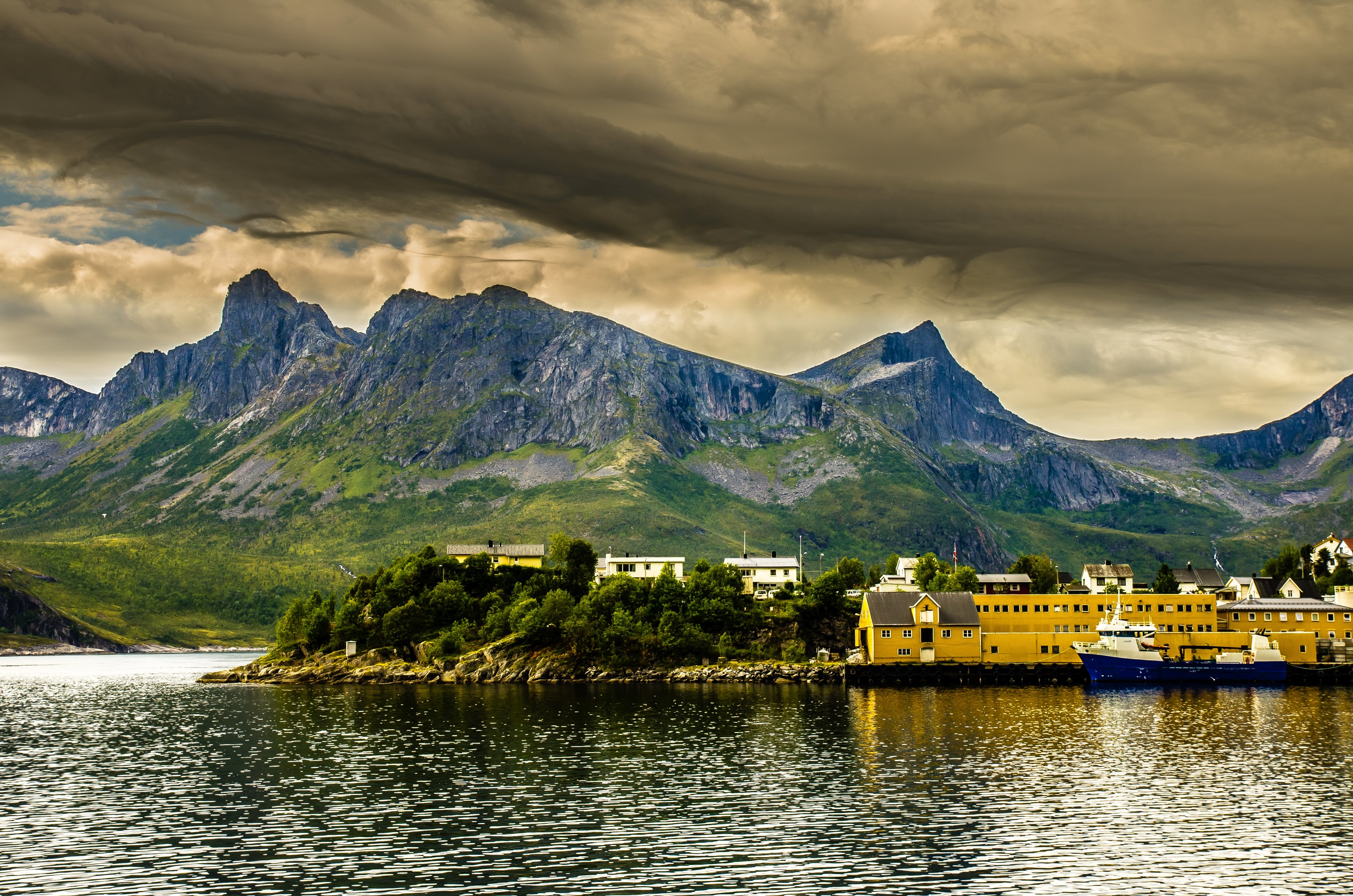Coastal village with mountains in Norway HD Wallpaper