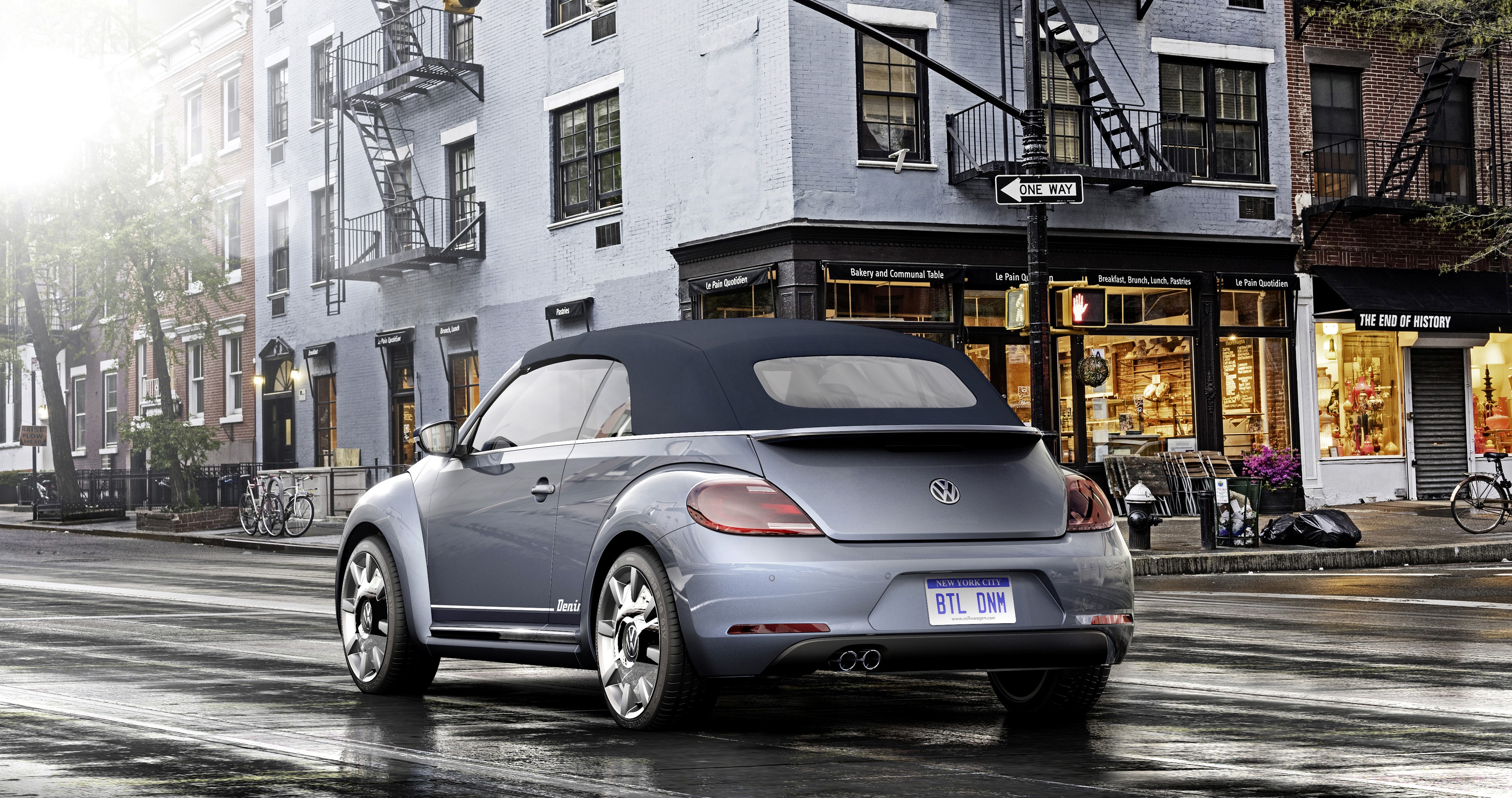 4K 2015 Volkswagen Beetle Cabriolet Denim from the back HD Wallpaper