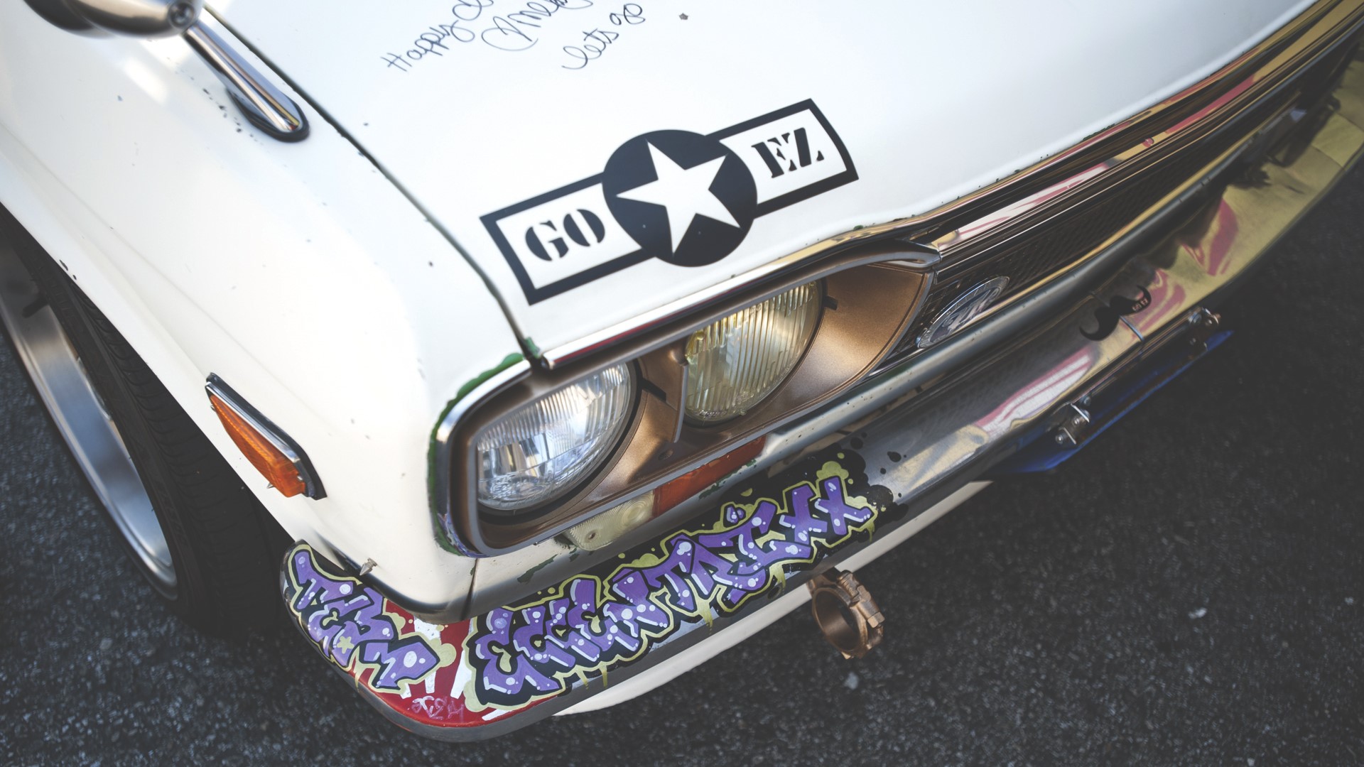 White Datsun with Graffiti and Star Sticker HD Wallpaper