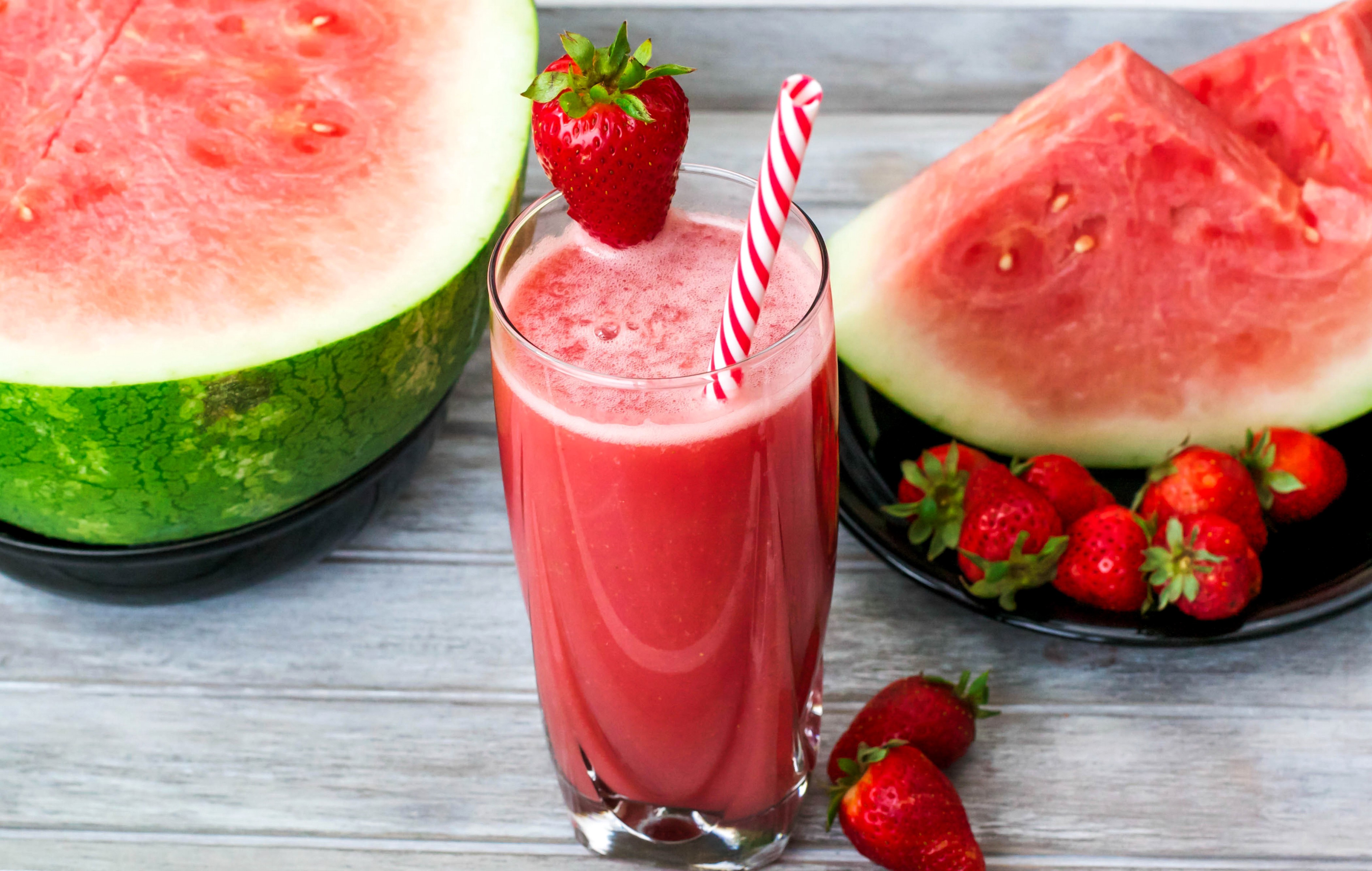 Watermelon and Strawberry Juice with Fresh Fruit HD Wallpaper
