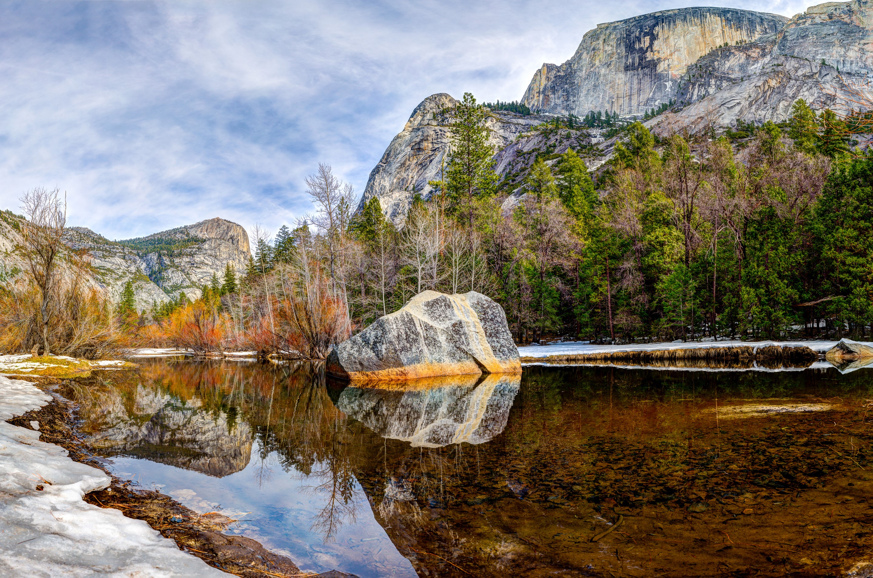 Mirror Lake in Yosemite National Park, USA HD Wallpaper