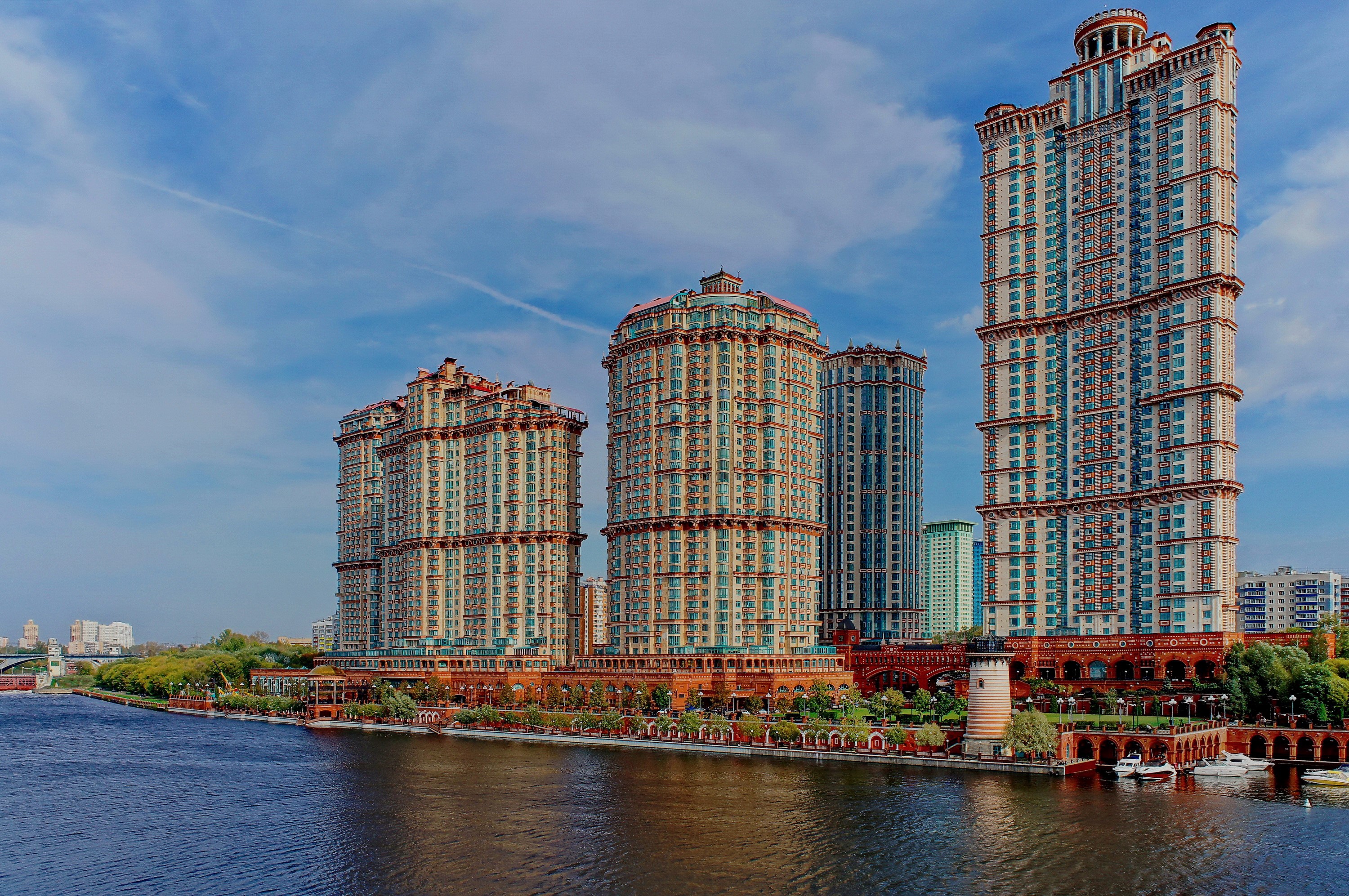 Apartment buildings on the Moscow River in Russia HD Wallpaper
