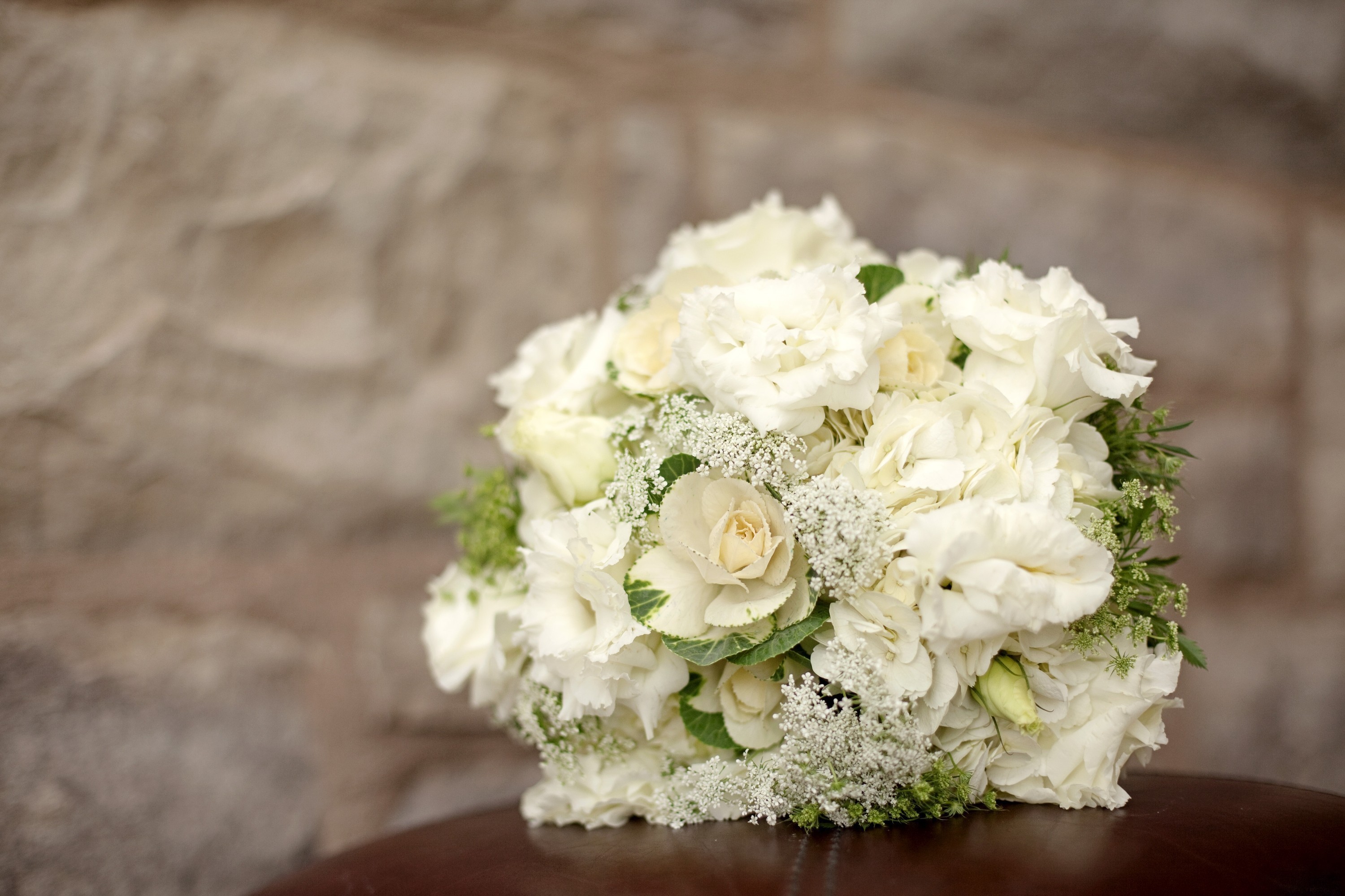 White wedding bouquet with roses and hydrangeas HD Wallpaper