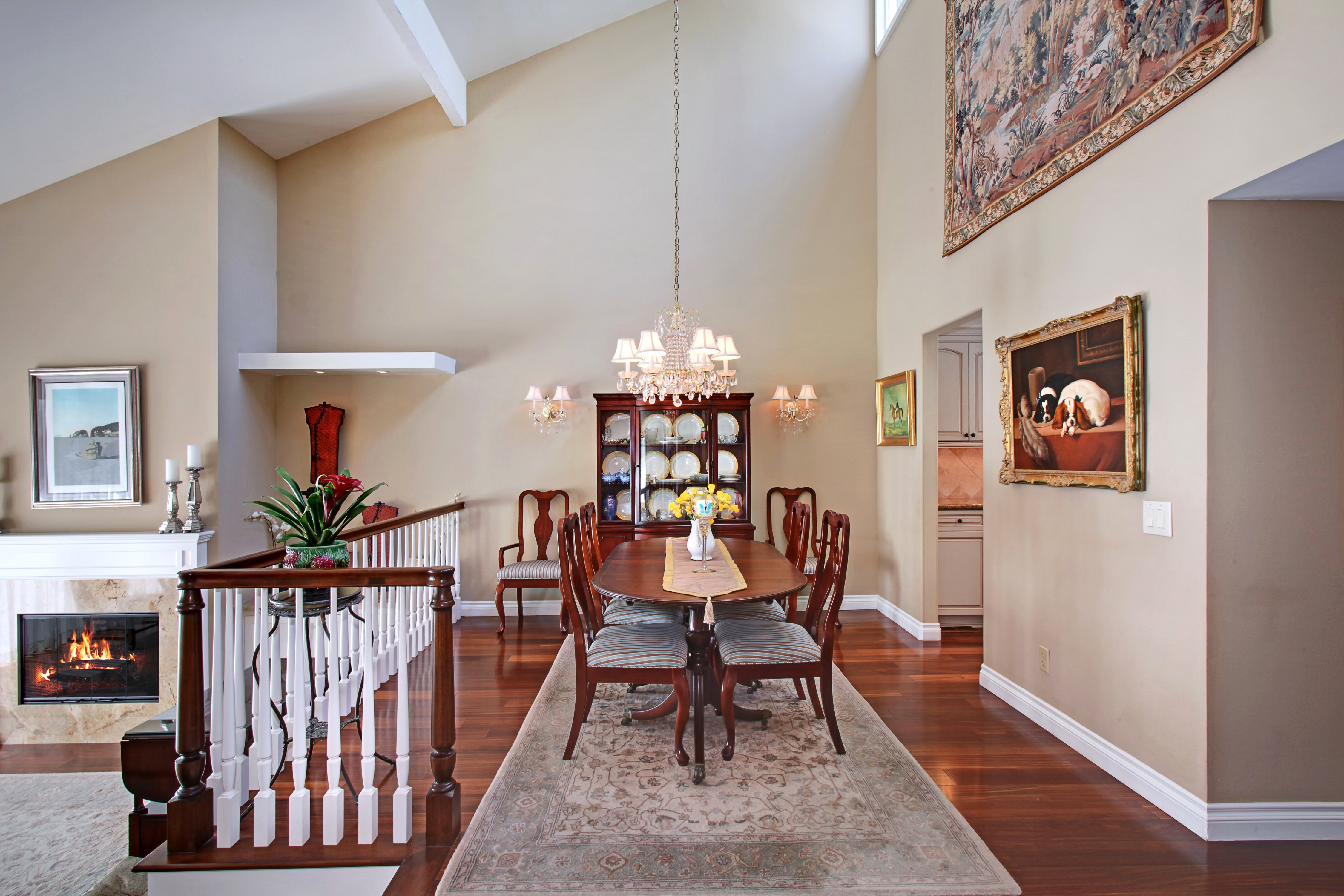 Dining room with chandelier and fireplace HD Wallpaper