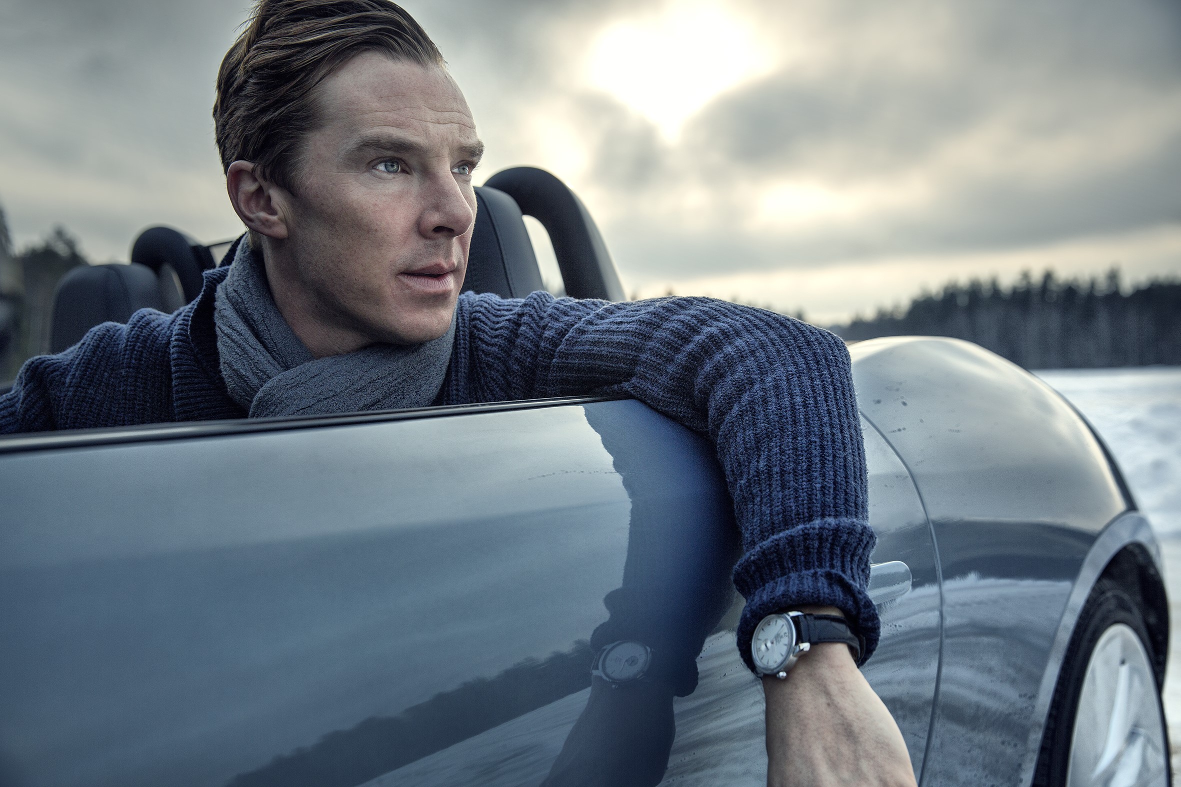 Benedict Cumberbatch in a car HD Wallpaper
