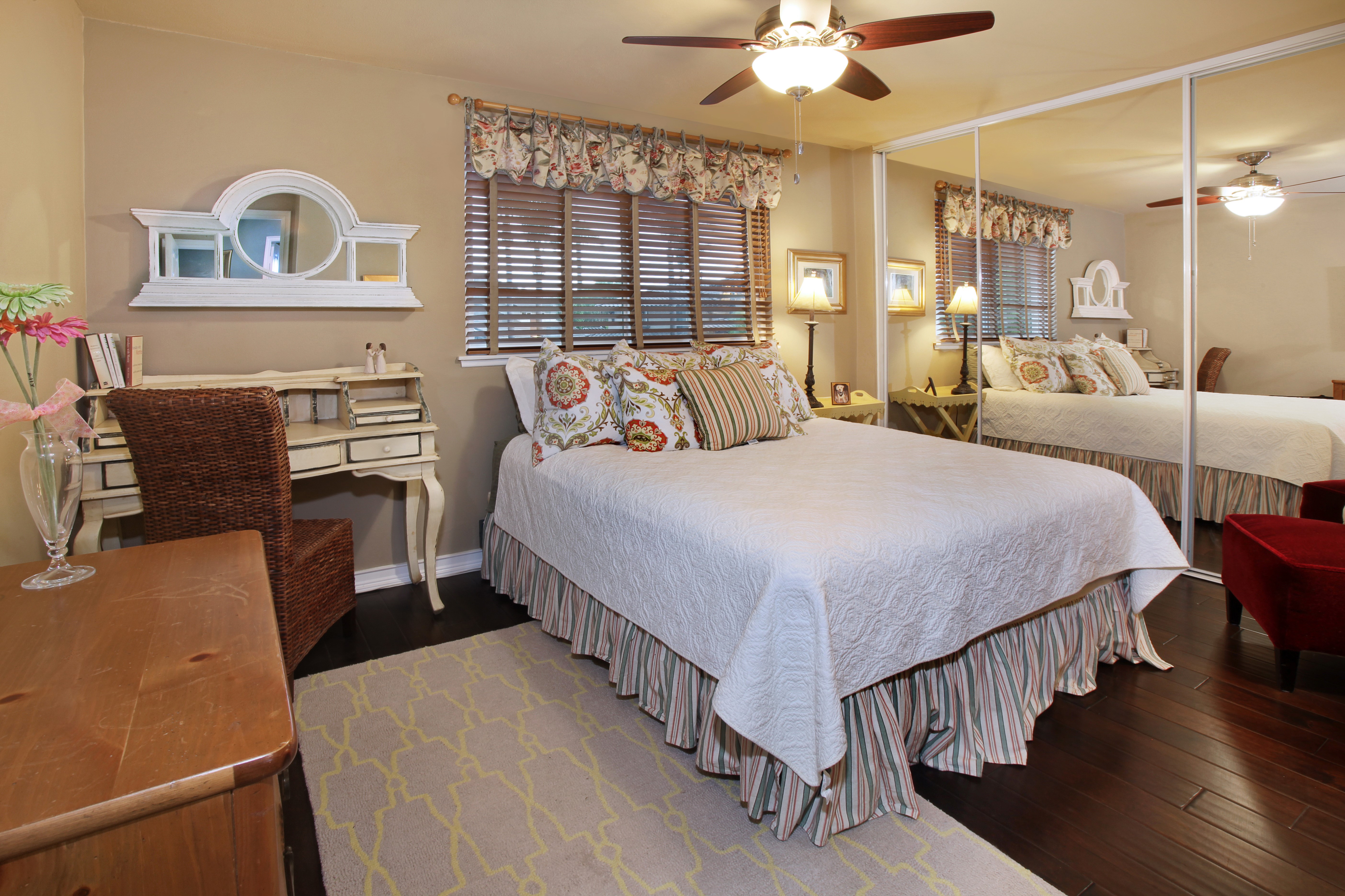 Bedroom Interior Design with Bed and Desk HD Wallpaper
