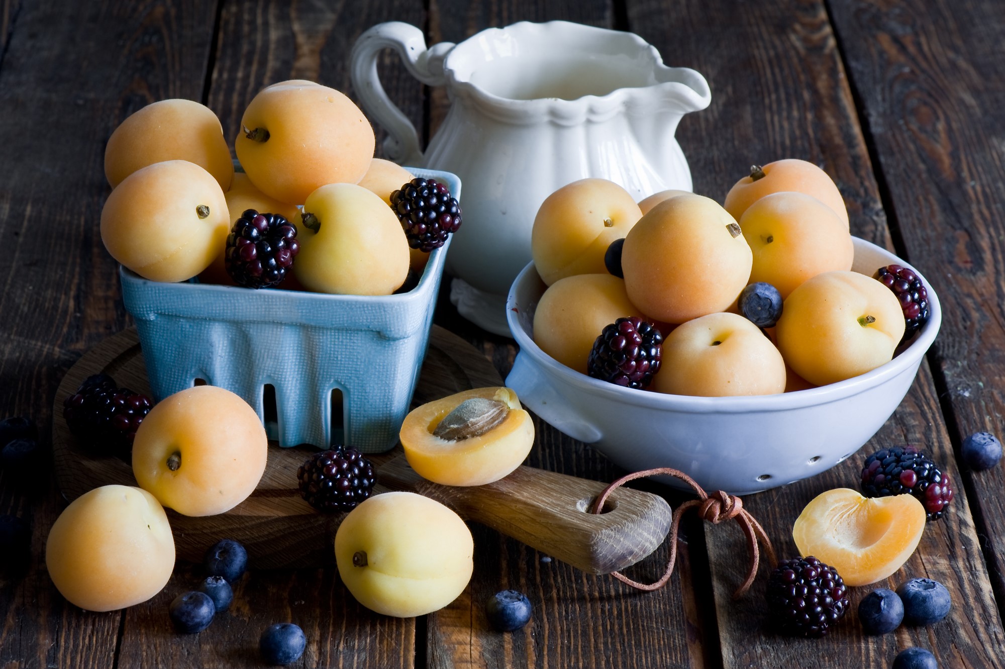 Apricots, Blackberries, and Blueberries in bowls with a pitcher HD Wallpaper