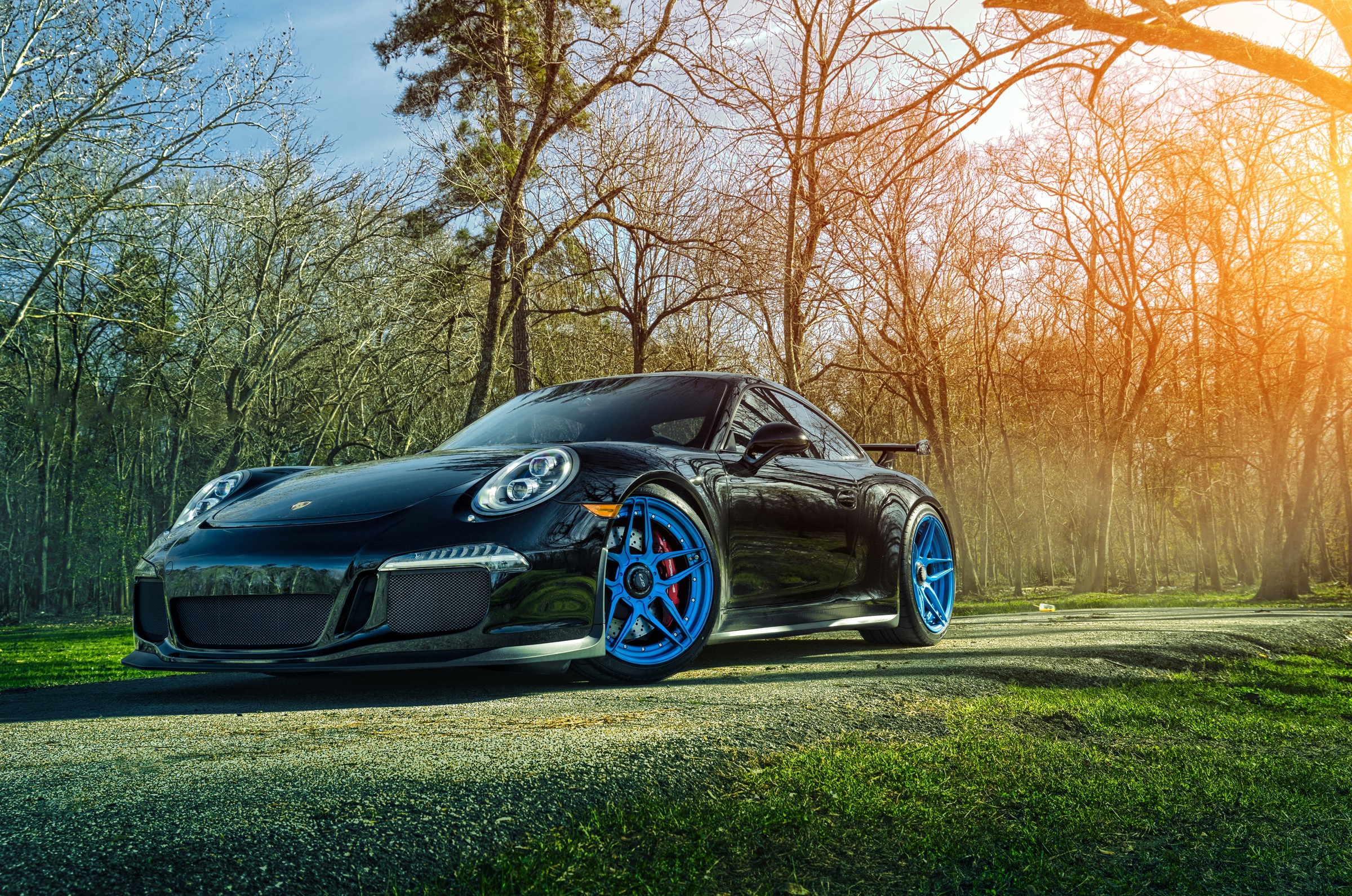 Black Porsche 911 GT3 with Blue Wheels HD Wallpaper