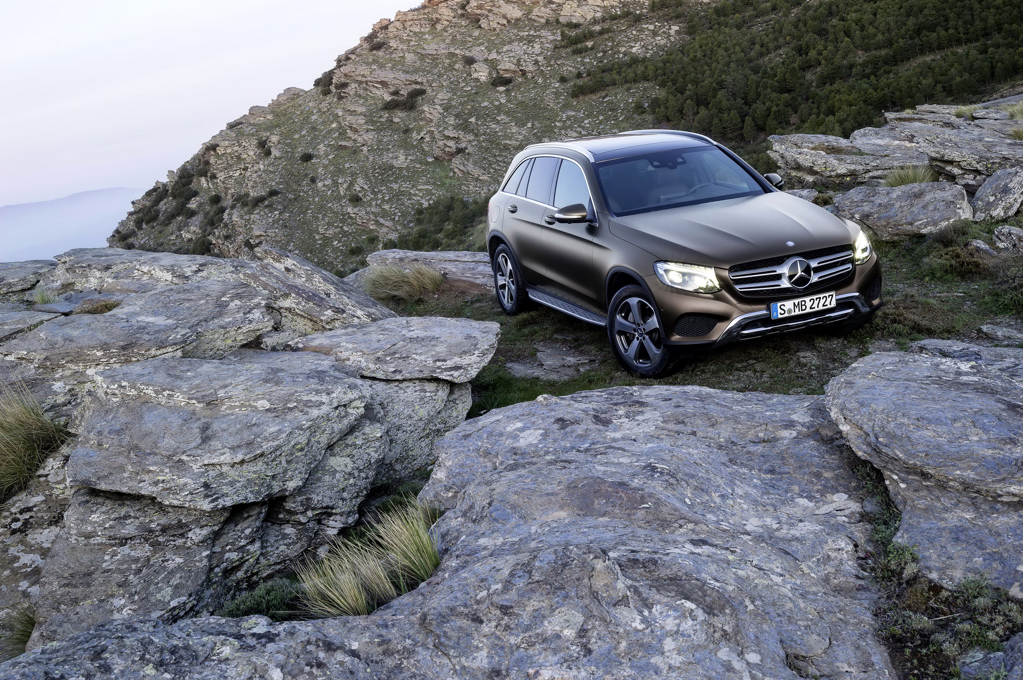 Mercedes-Benz GLC 250d 4Matic in mountains HD Wallpaper