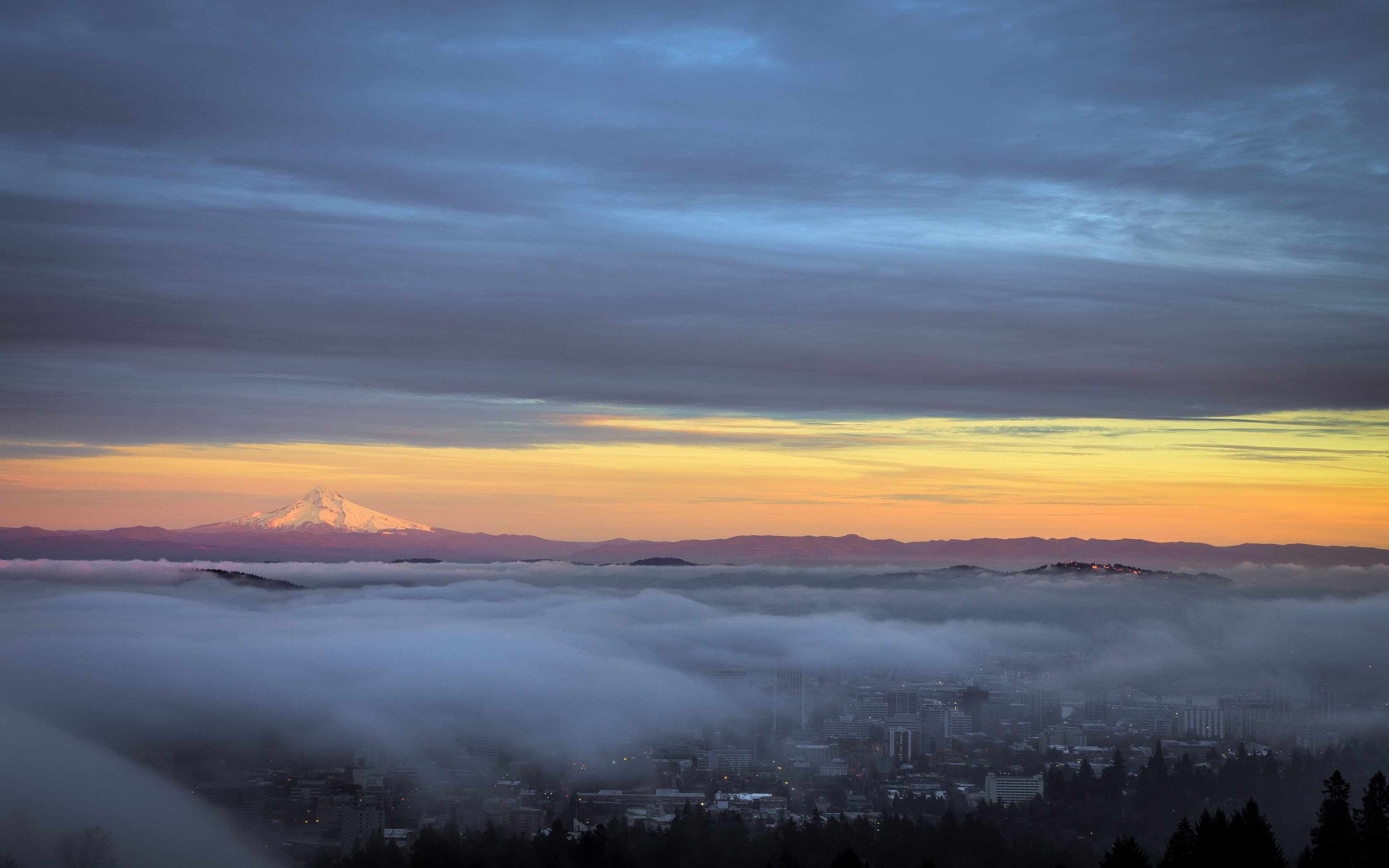 Mount Hood above Portland fog at sunrise HD Wallpaper