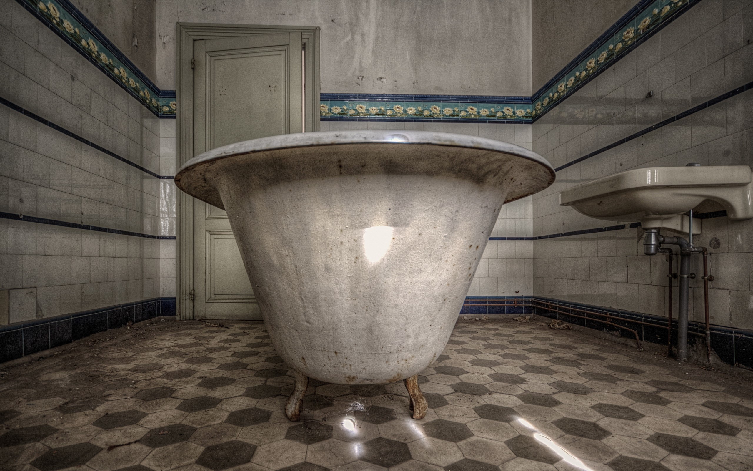 Abandoned bathroom with bathtub and sink HD Wallpaper