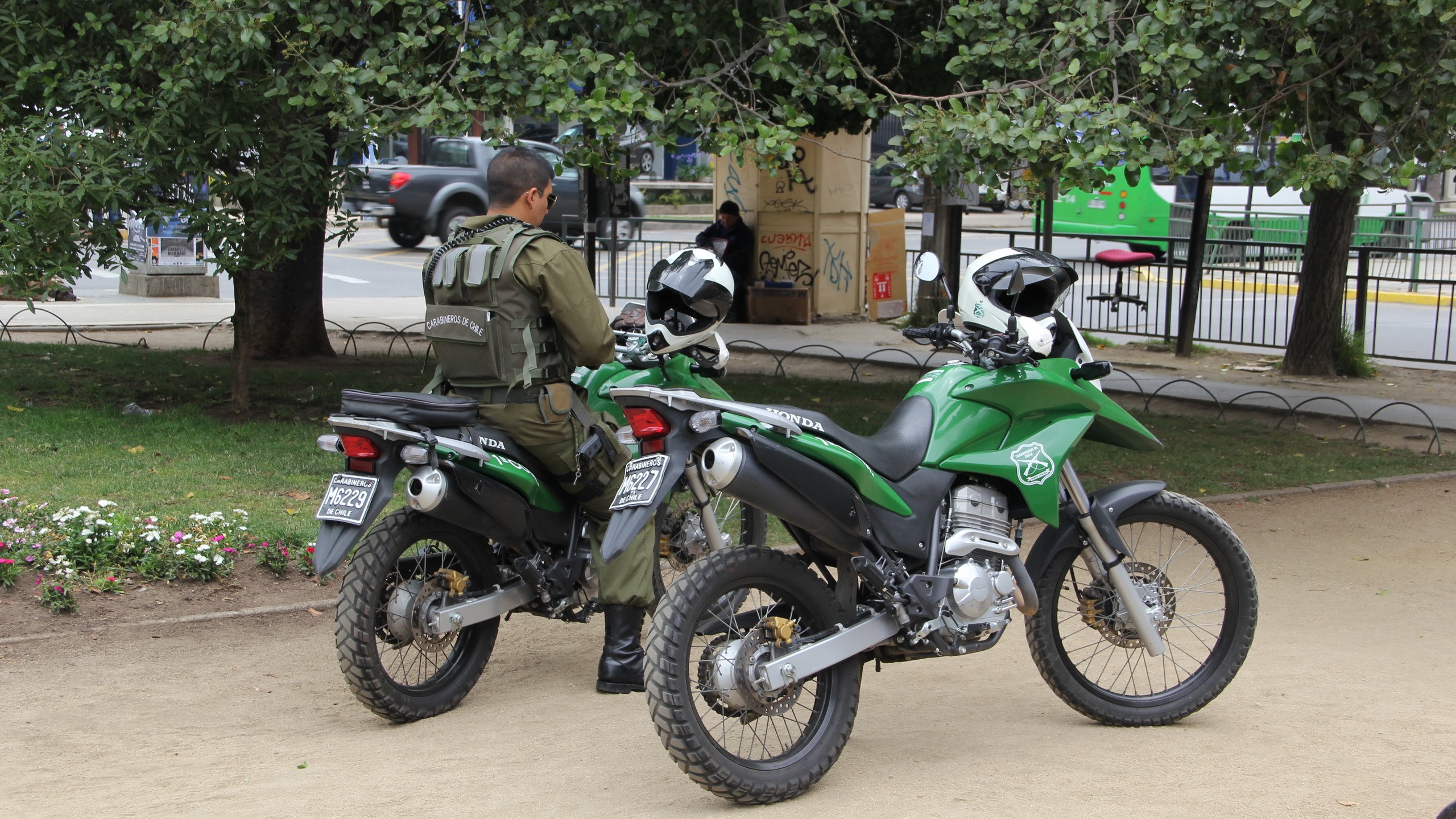 Carabineros de Chile officers with Honda motorcycles HD Wallpaper