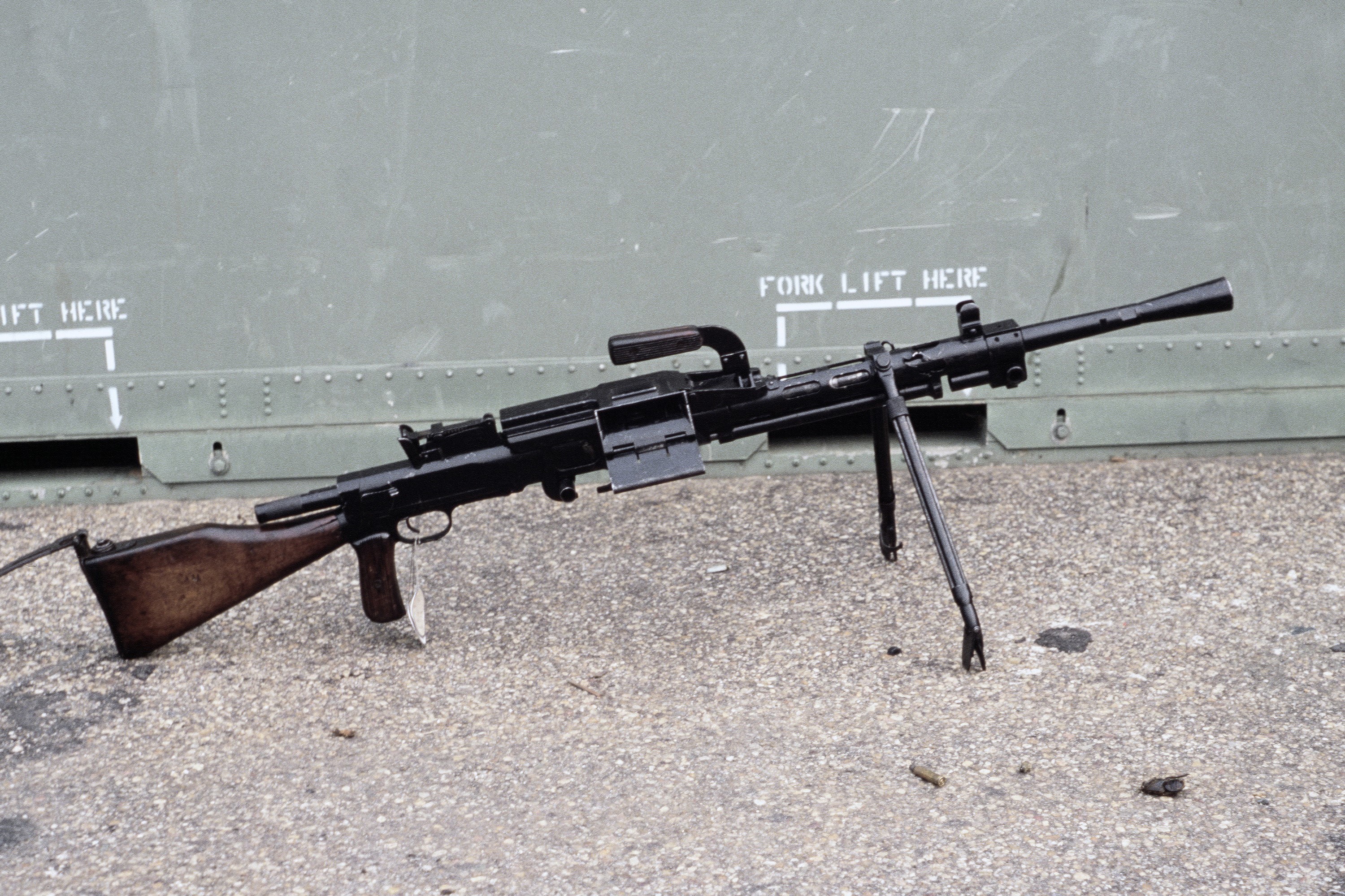 Soviet 7.62 mm RP-46 Machine Gun HD Wallpaper
