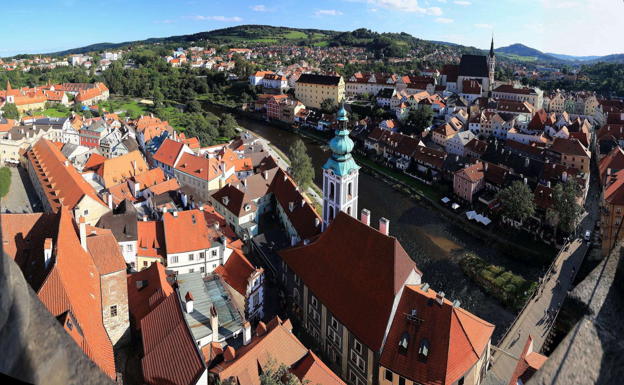 Cesky Krumlov, Czech Republic, aerial view of town and river HD Wallpaper