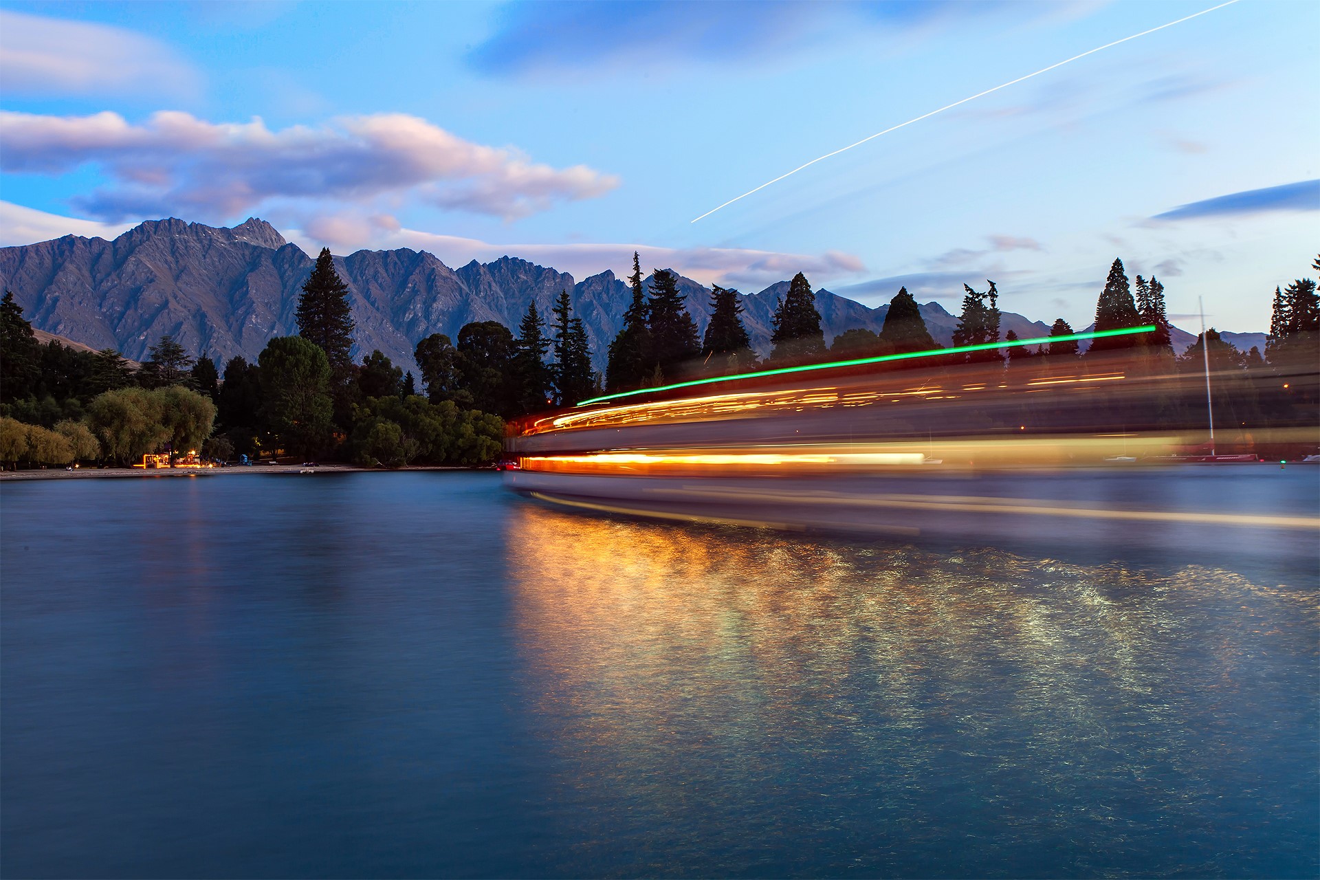 Boat on Lake Wakatipu with The Remarkables Mountains HD Wallpaper