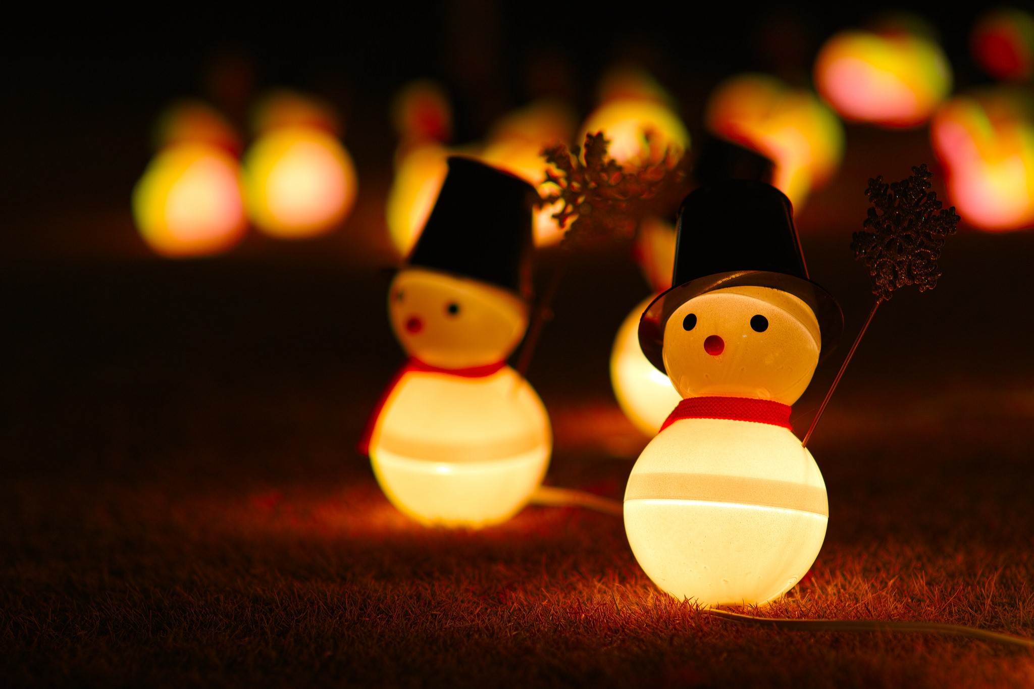 Illuminated Snowman Christmas Lights HD Wallpaper