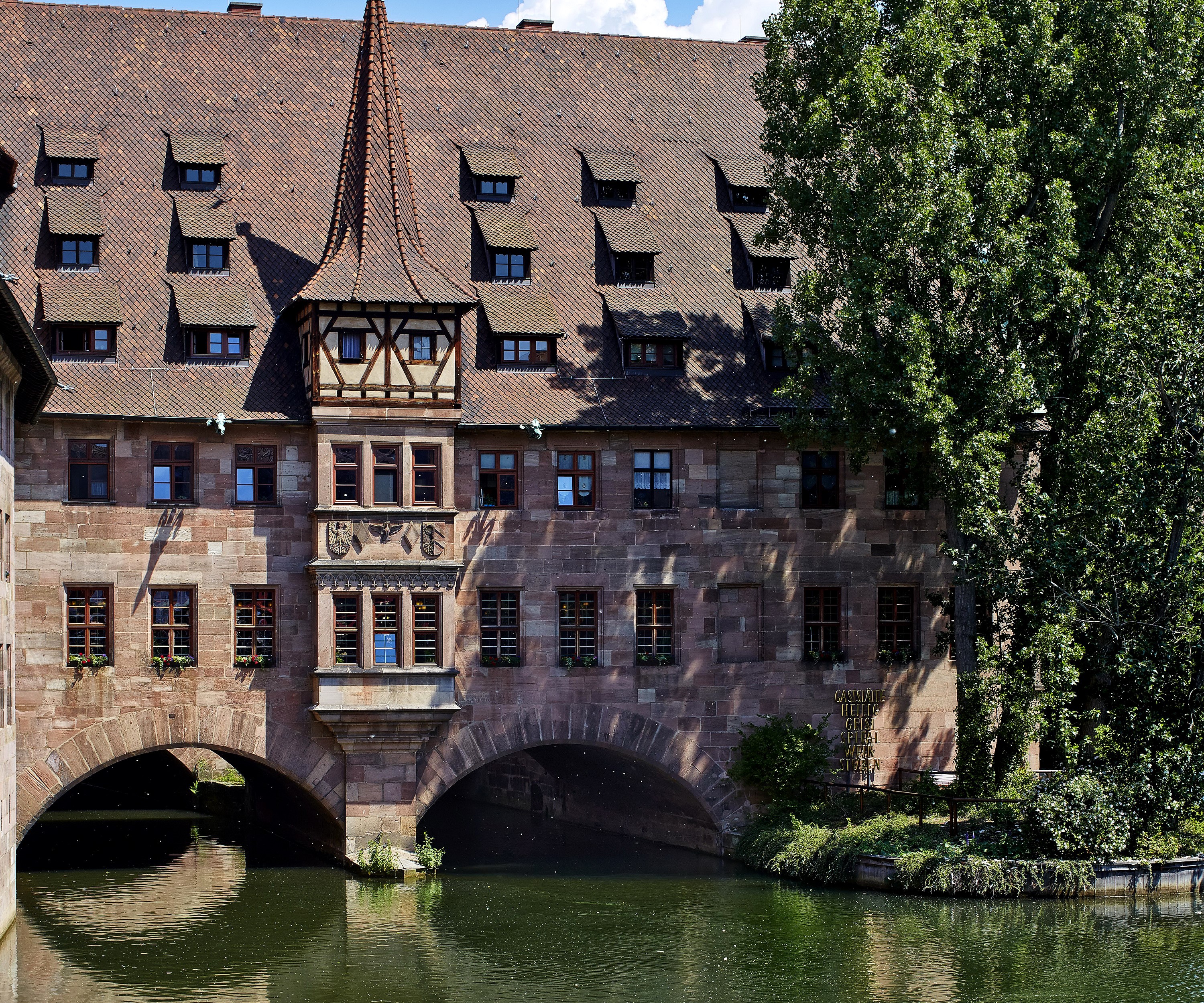 Imperial Castle and River Pegnitz in Nuremberg, Germany HD Wallpaper