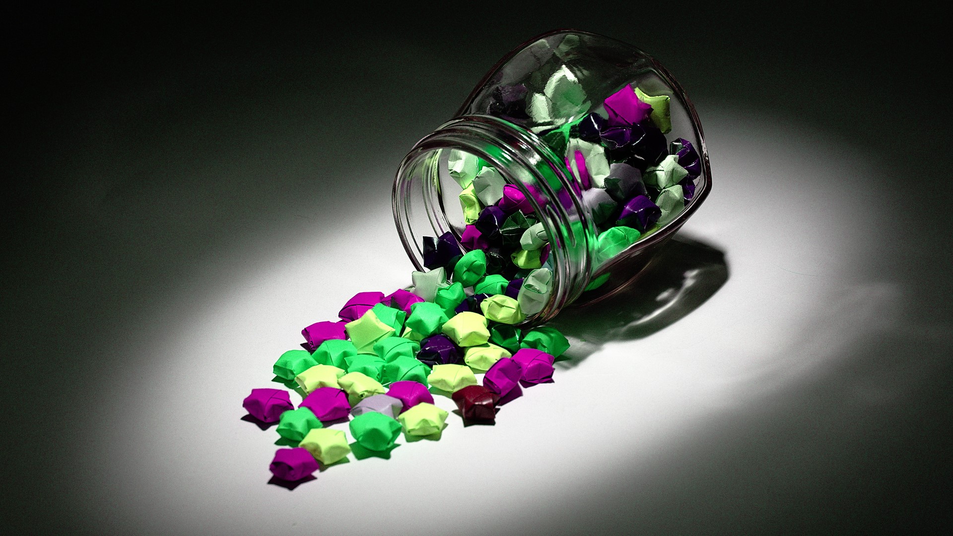 Jar of colorful origami stars HD Wallpaper