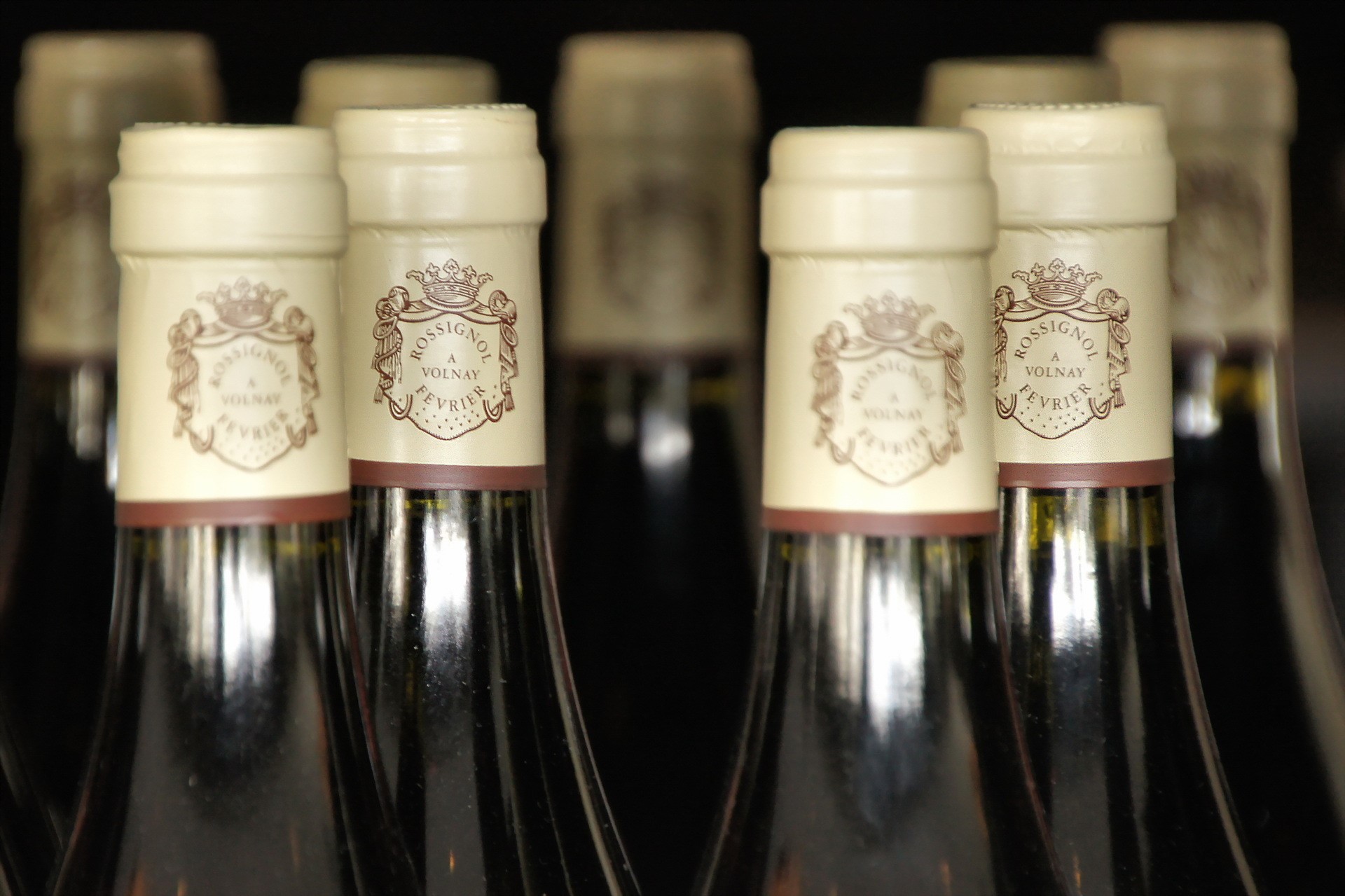Rossignol a Volnay Fevrier Wine Bottles HD Wallpaper