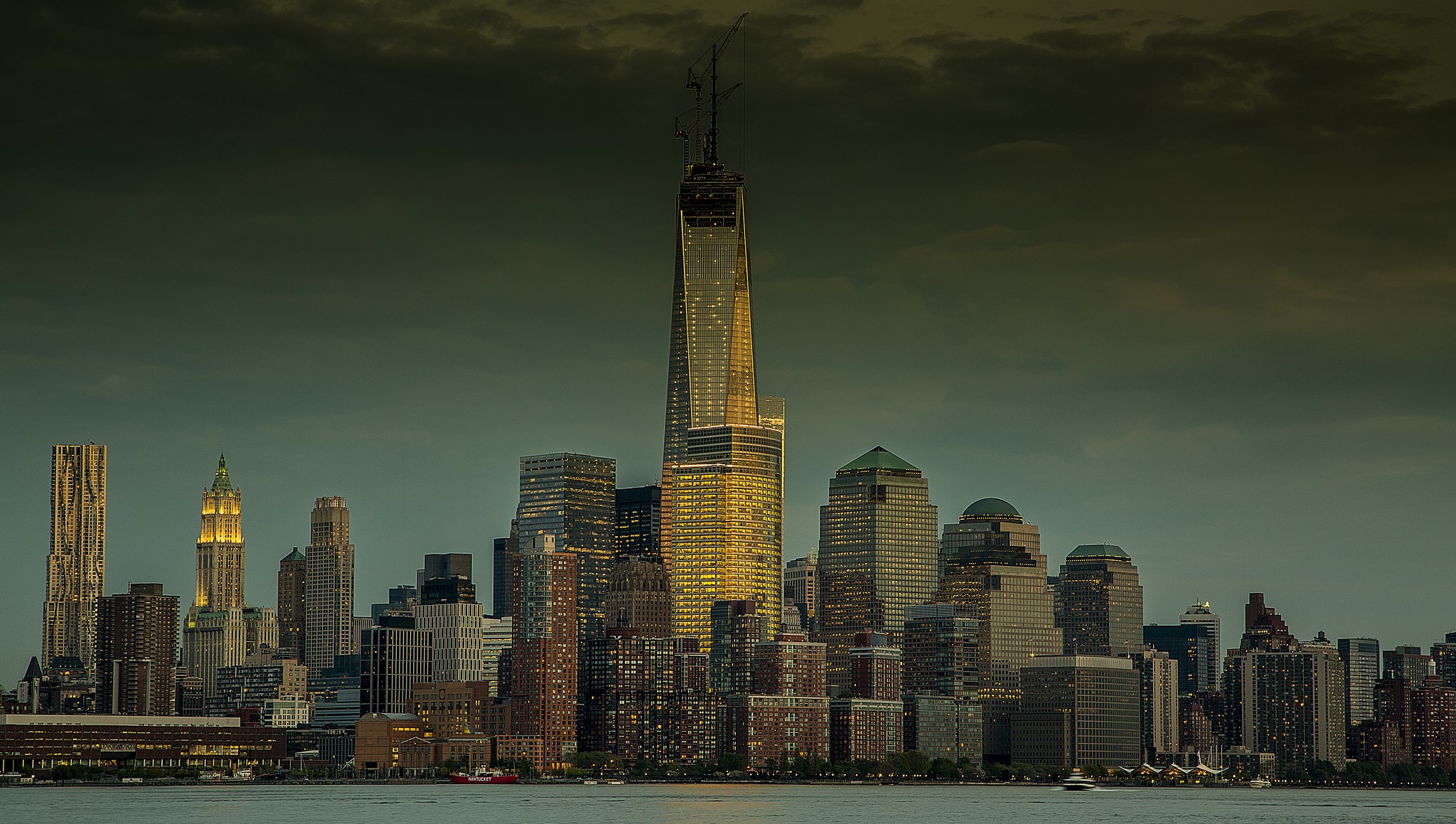 New York City Skyline at Dusk HD Wallpaper