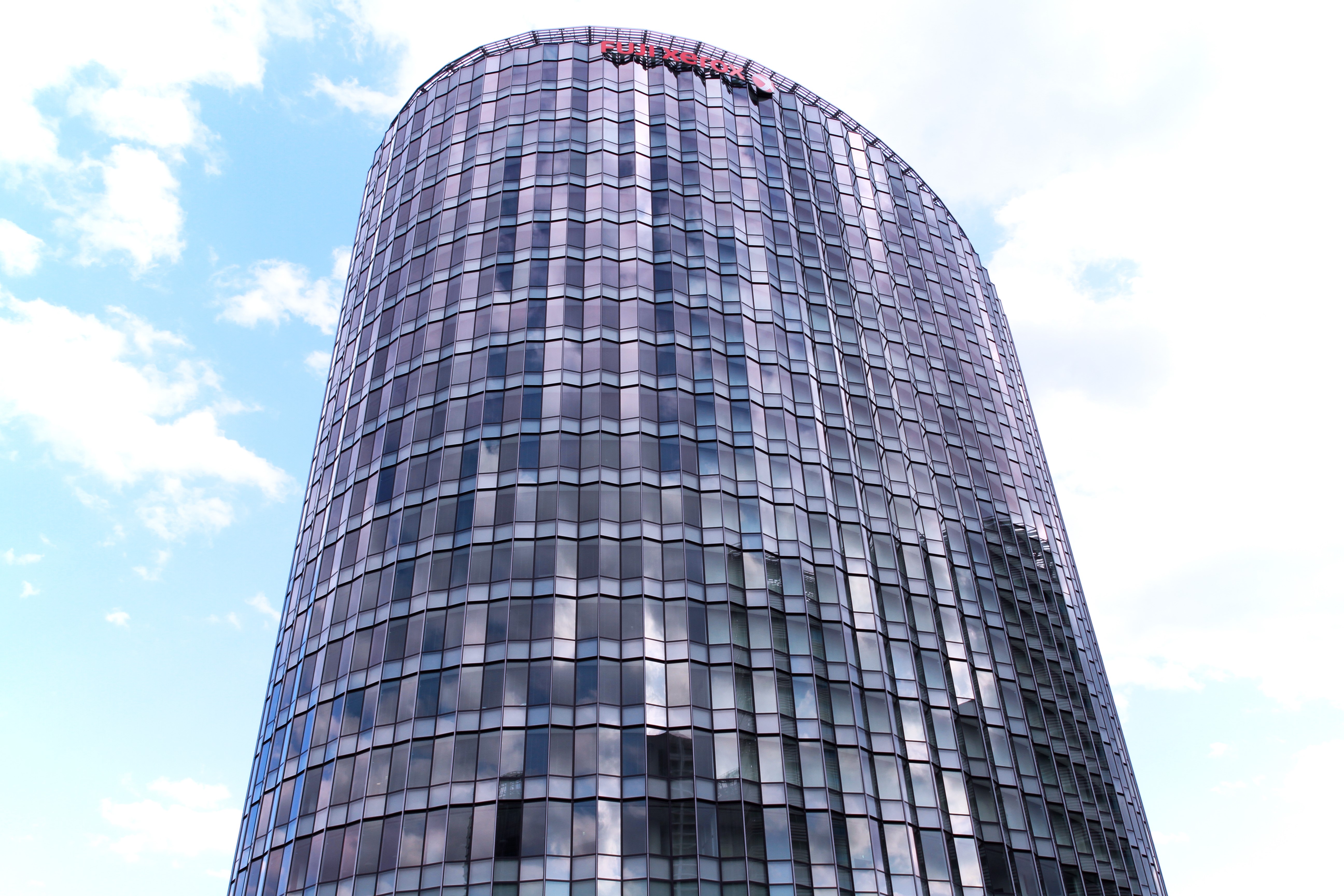 Yokohama Landmark Tower, Japan HD Wallpaper