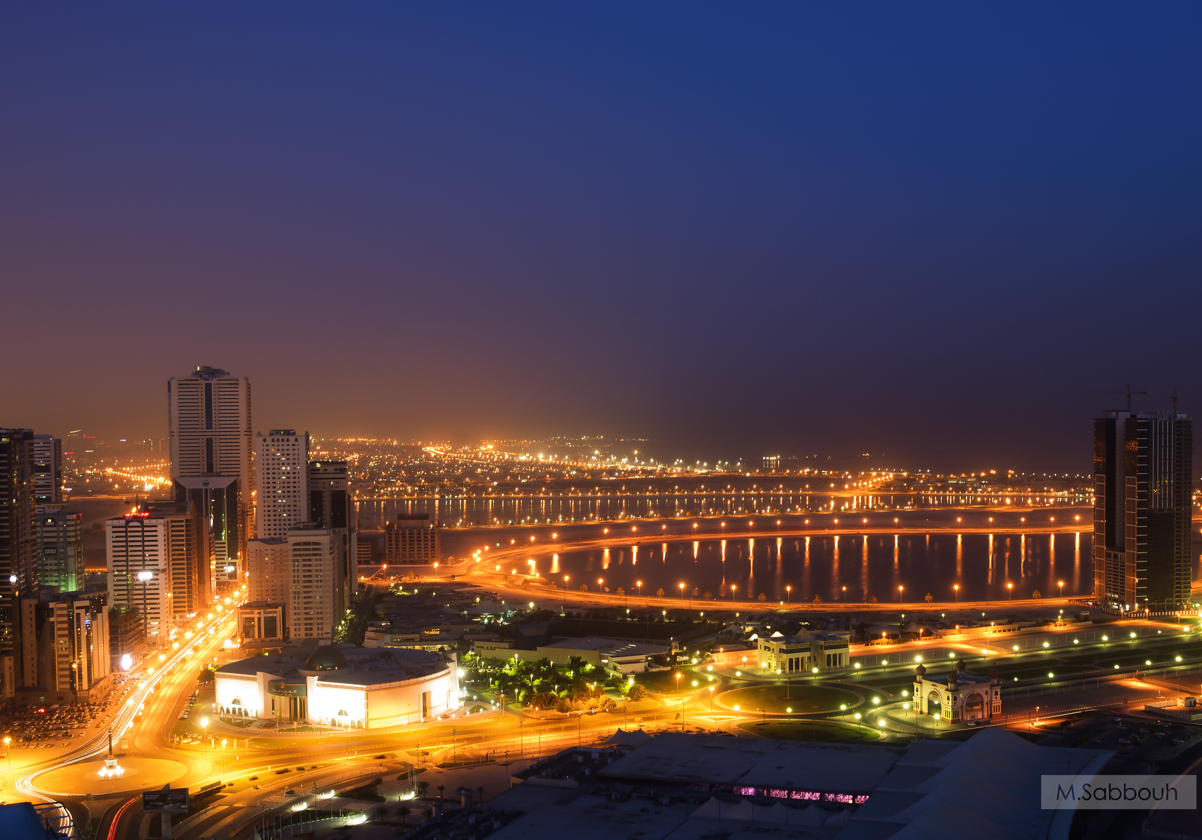 Sharjah, Emirates UAE at Night HD Wallpaper