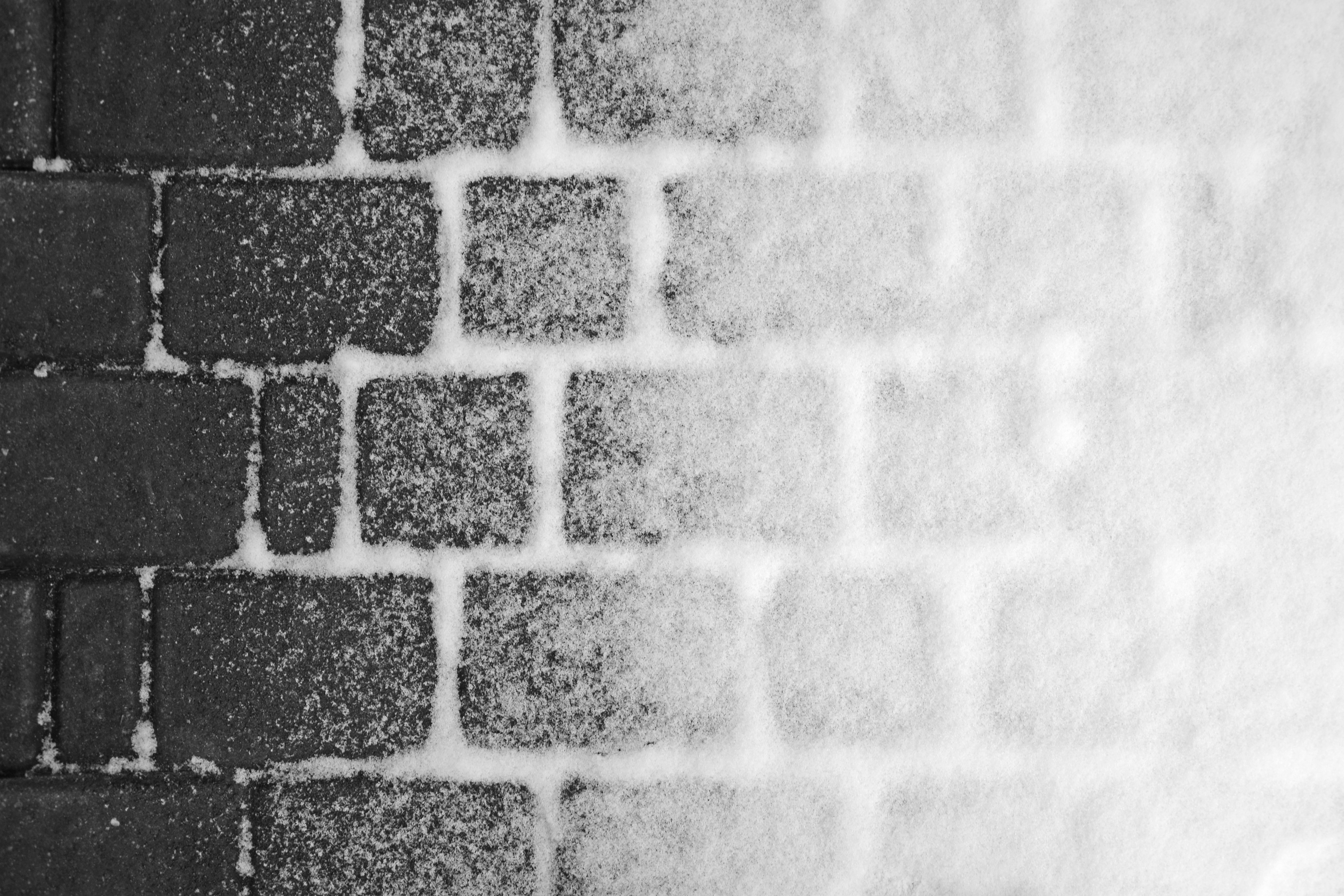 Brick wall covered in snow HD Wallpaper