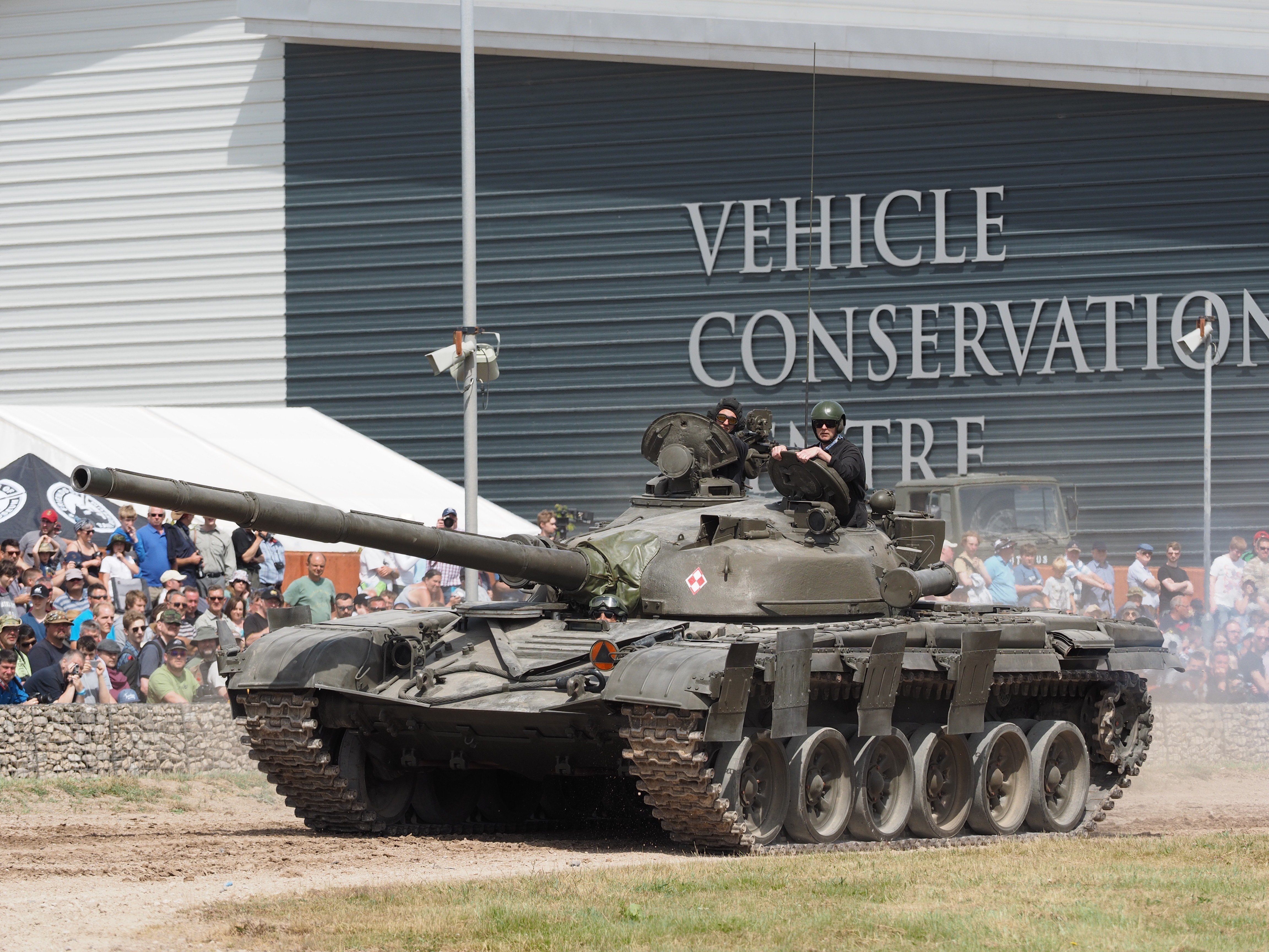 T-72 Tank at Tankfest 2015 HD Wallpaper