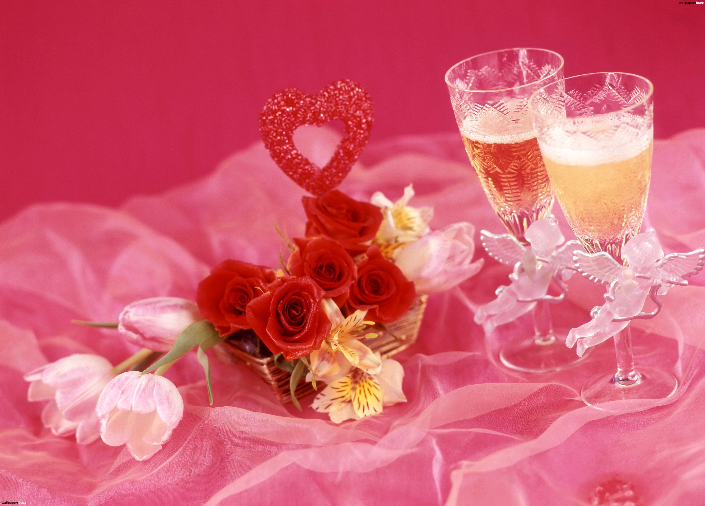 Champagne glasses with roses and tulips HD Wallpaper