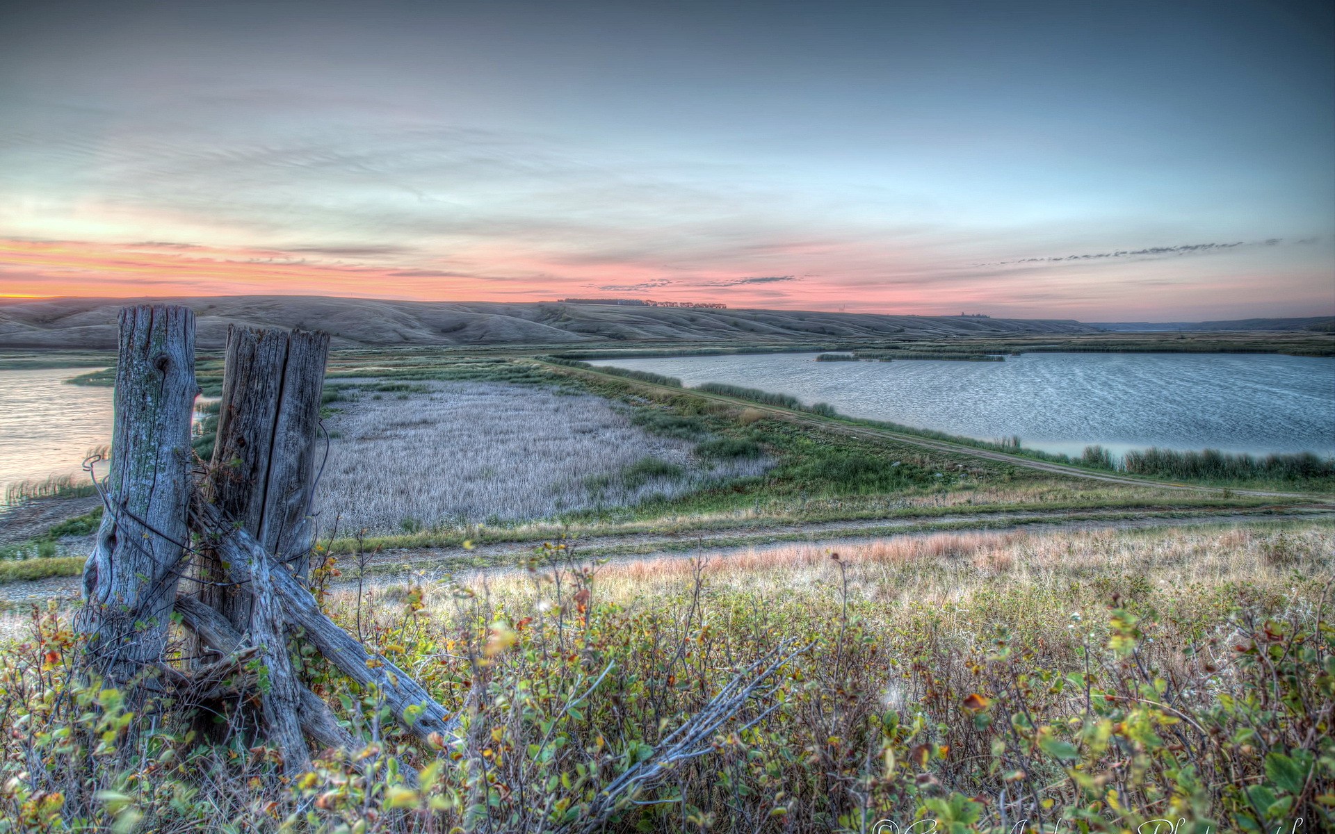 Rural Landscape with Lake and Old Fence at Sunset HD Wallpaper