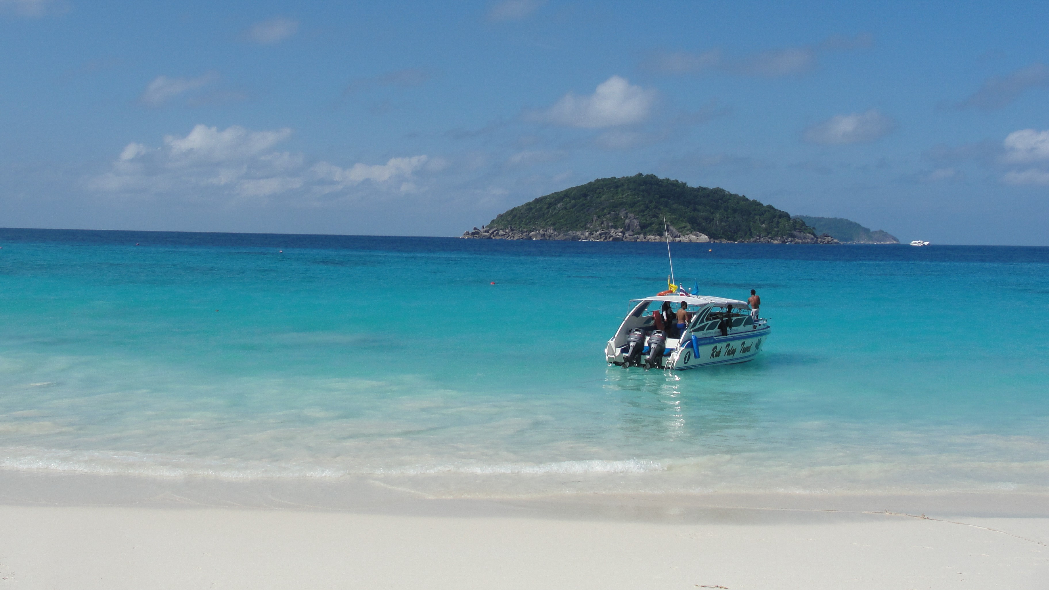 Motorboat near an island in the sea, Thailand HD Wallpaper