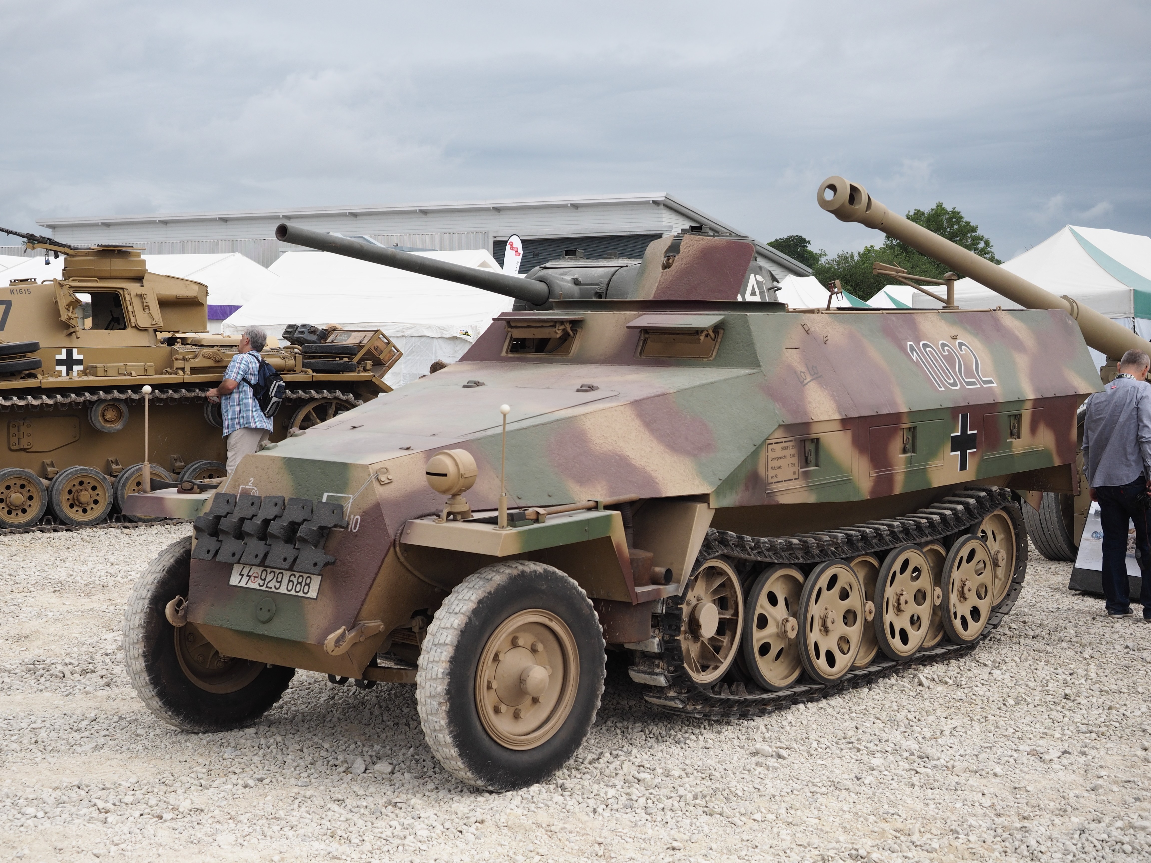 SdKfz 251 half-track armored vehicle at Tankfest 2015 HD Wallpaper