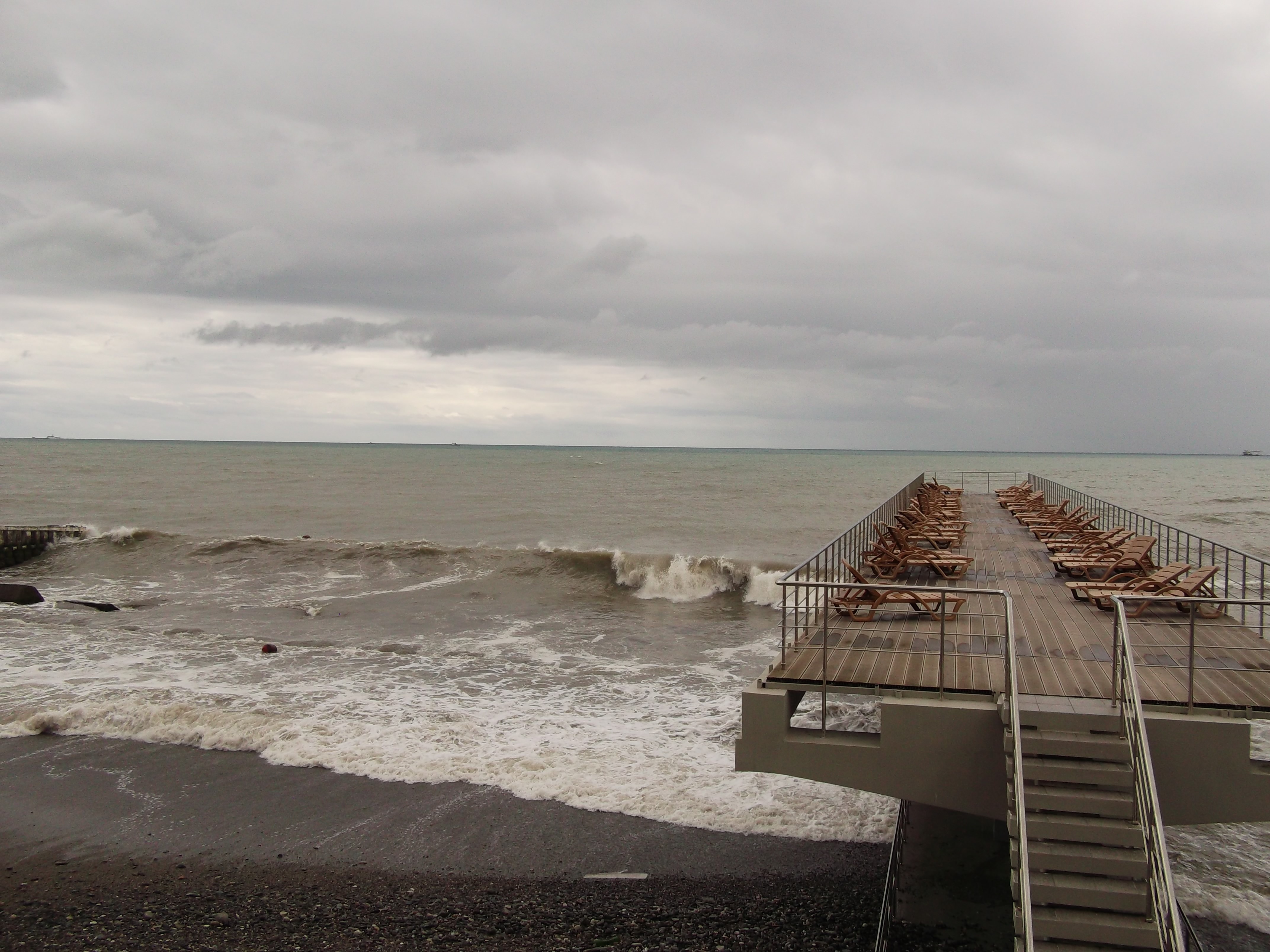 4K Khosta Sea Waves Sochi Russia HD Wallpaper