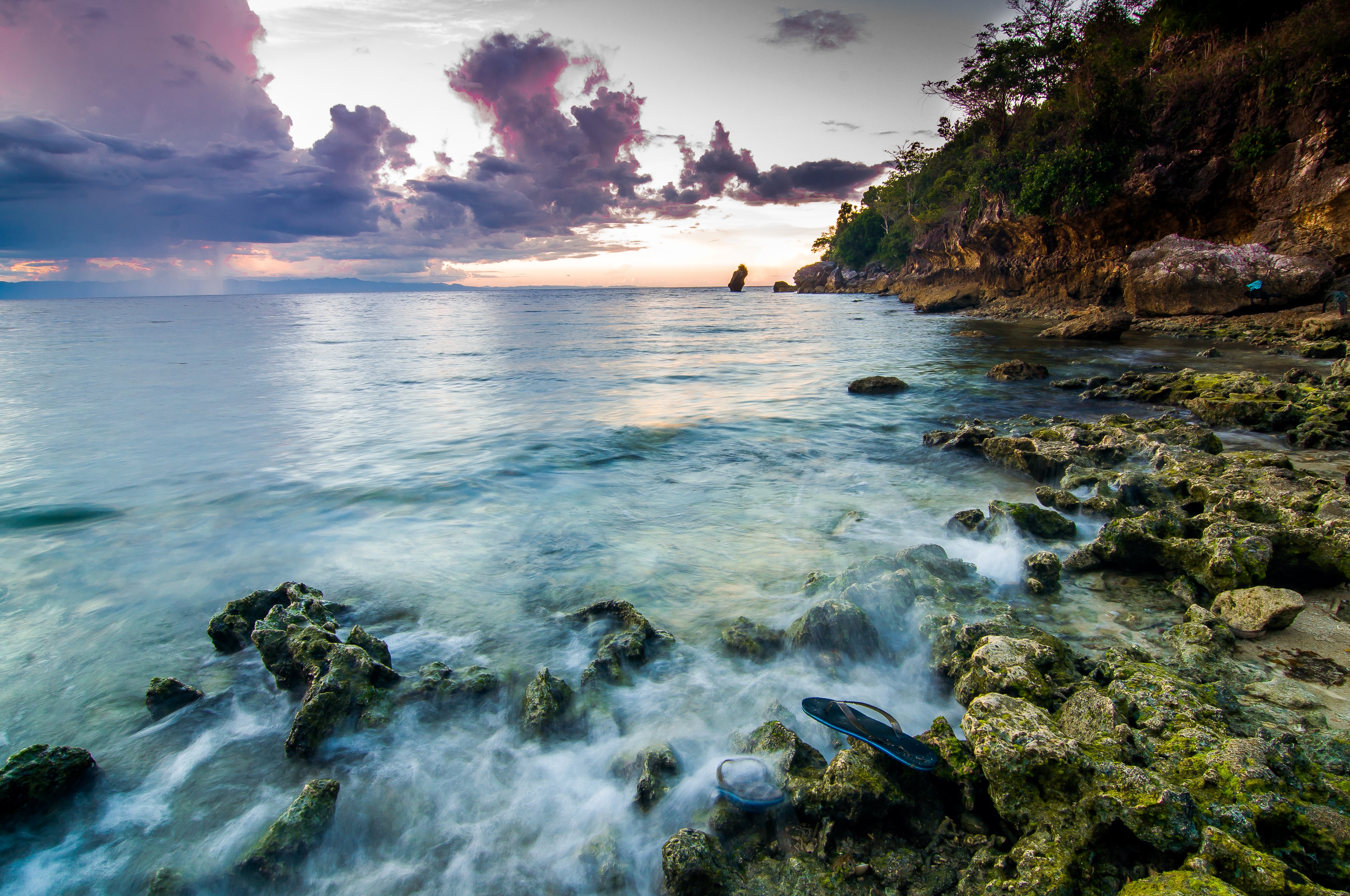 Philippines Coast Scenery with Sea and Clouds HD Wallpaper